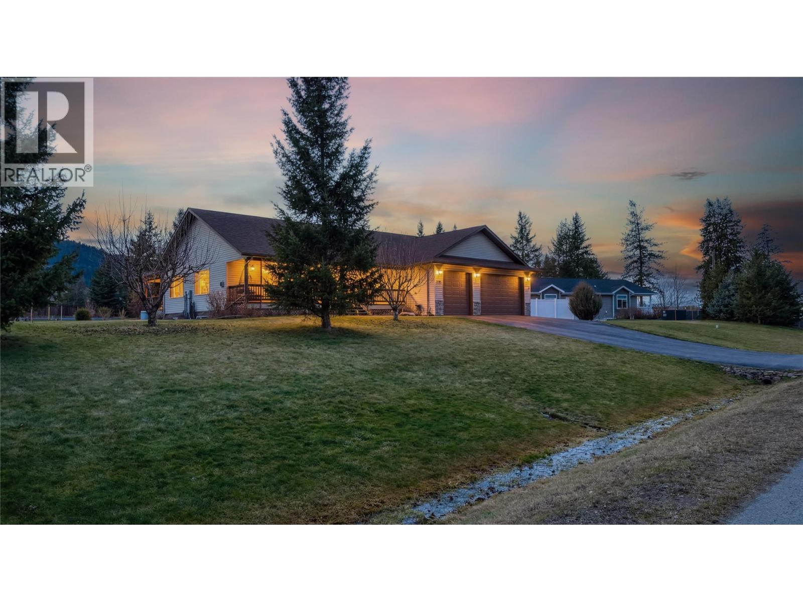 1333 8th Avenue N, Creston, British Columbia  V0B 1G6 - Photo 4 - 10378798