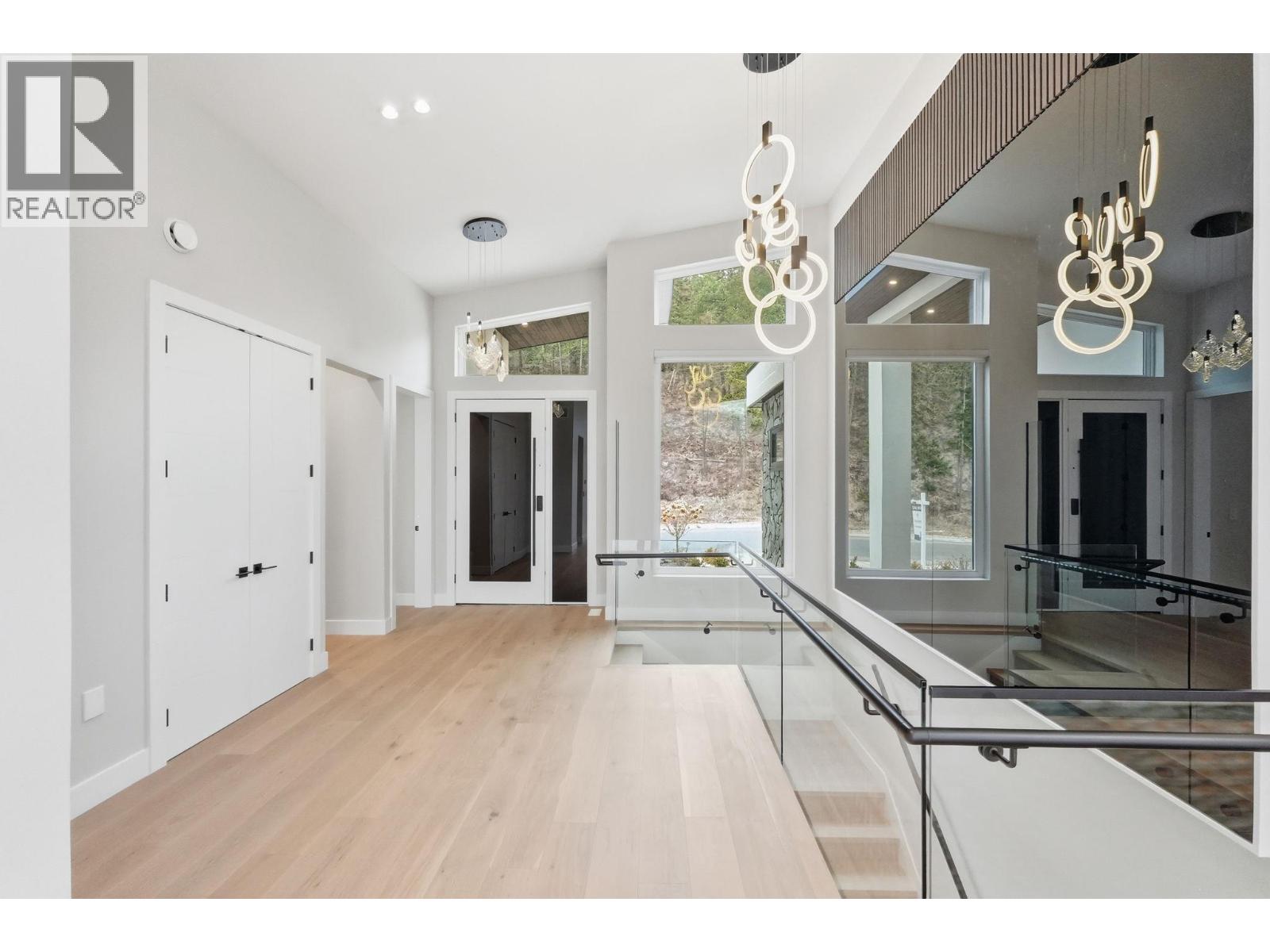 973 Loseth Drive, Kelowna, British Columbia  V1P 0A1 - Photo 5 - 10377572