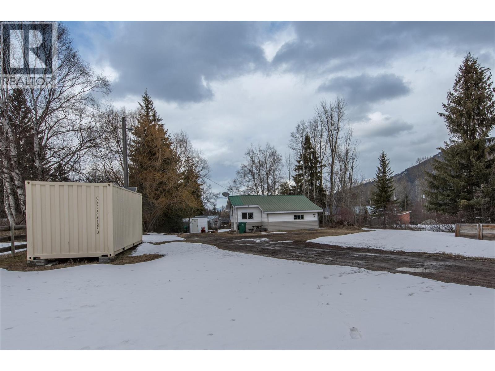 876 Canyon Creek Road, Golden, British Columbia  V0A 1H2 - Photo 15 - 10378805