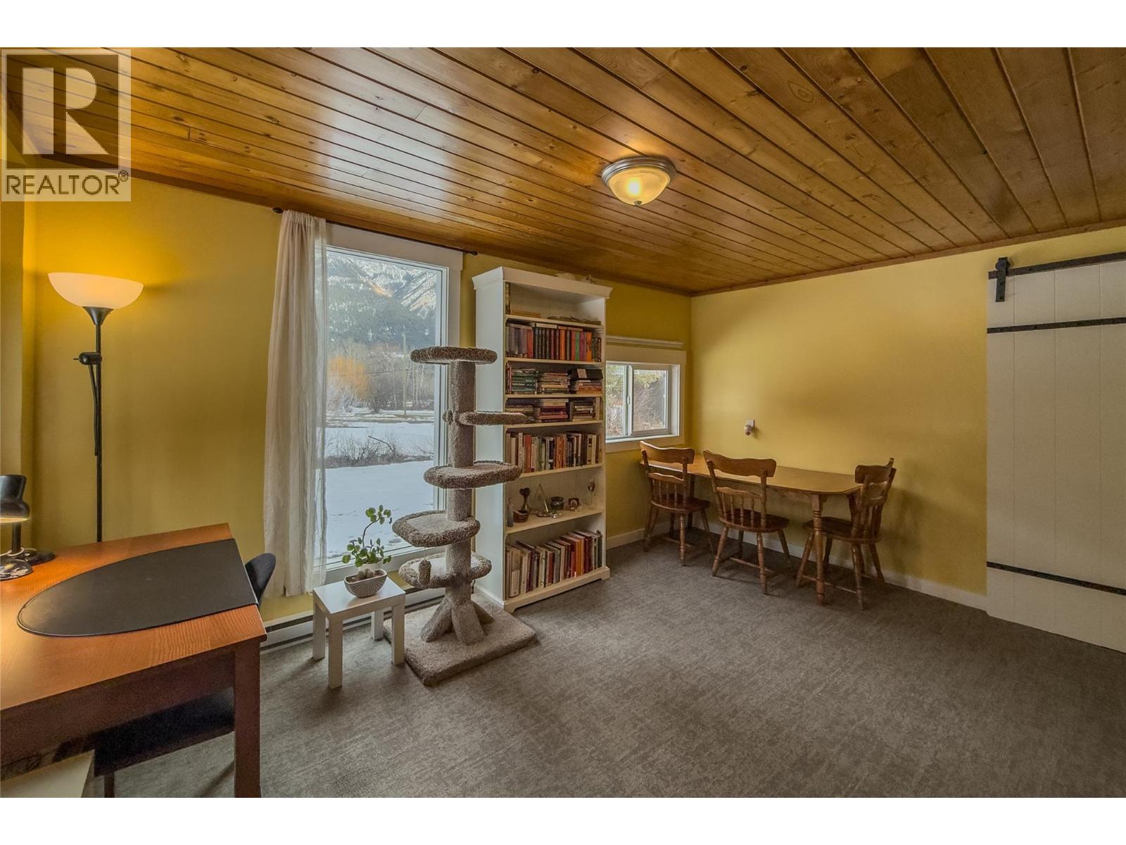 876 Canyon Creek Road, Golden, British Columbia  V0A 1H2 - Photo 3 - 10378805