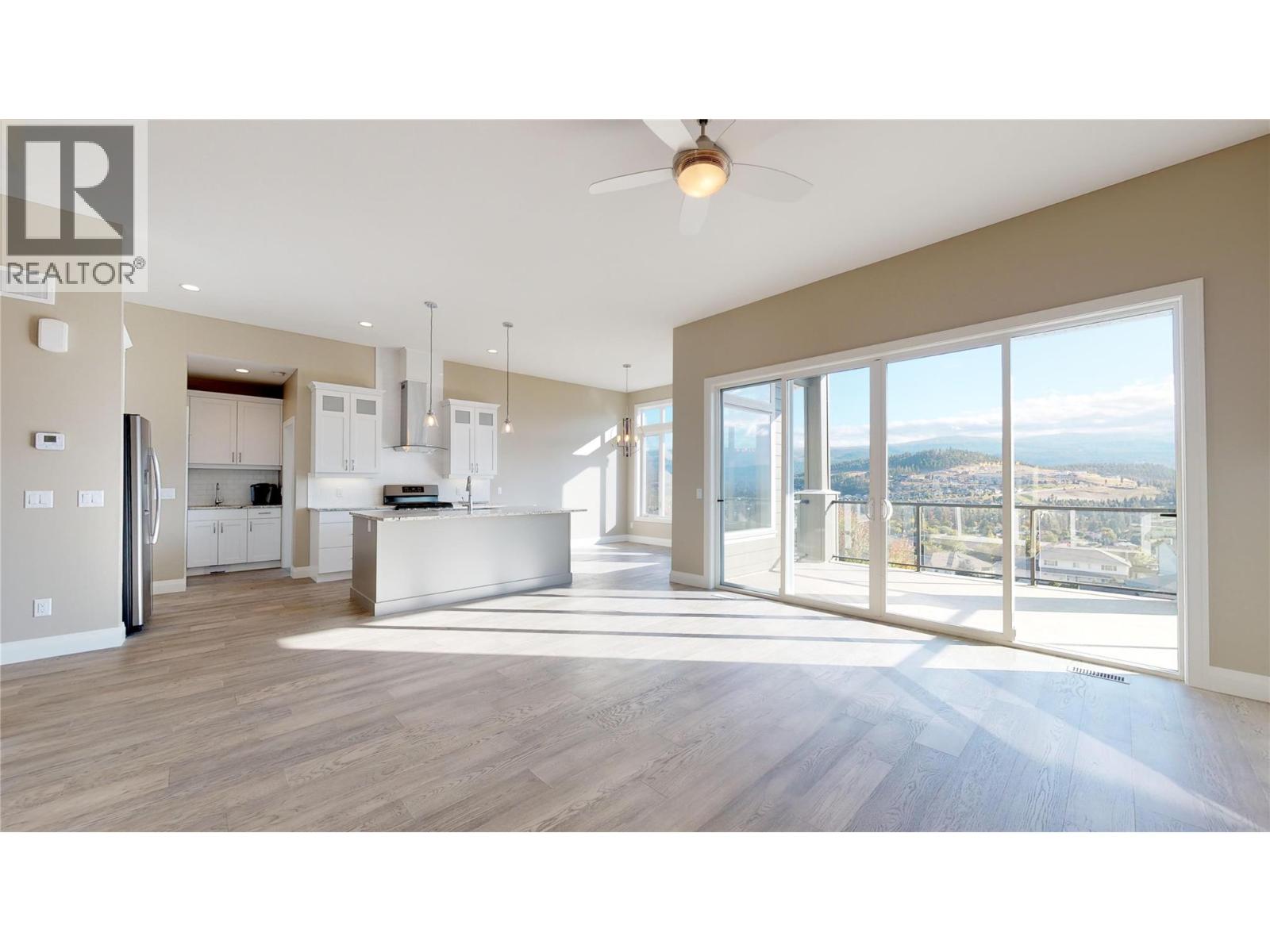 1098 Oswell Drive, Kelowna, British Columbia  V1P 1L7 - Photo 14 - 10377843