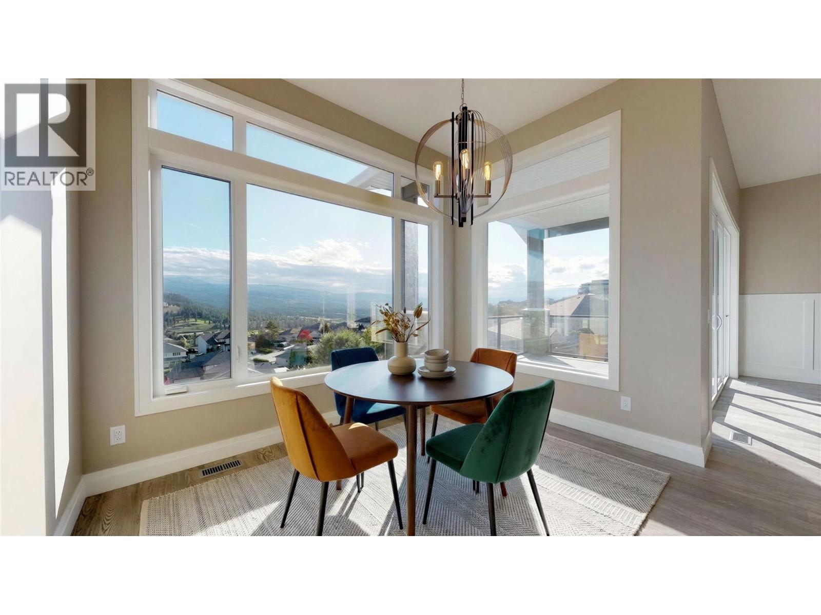 1098 Oswell Drive, Kelowna, British Columbia  V1P 1L7 - Photo 3 - 10377843