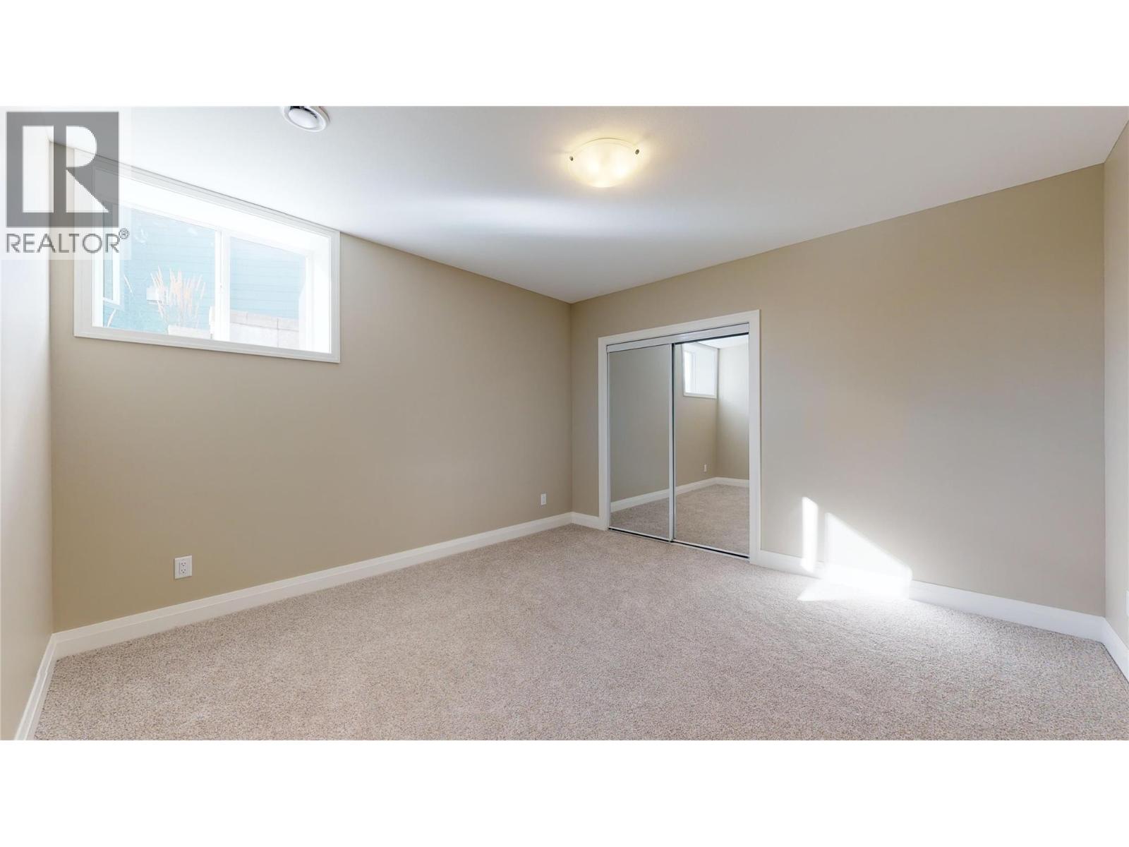 1098 Oswell Drive, Kelowna, British Columbia  V1P 1L7 - Photo 30 - 10377843