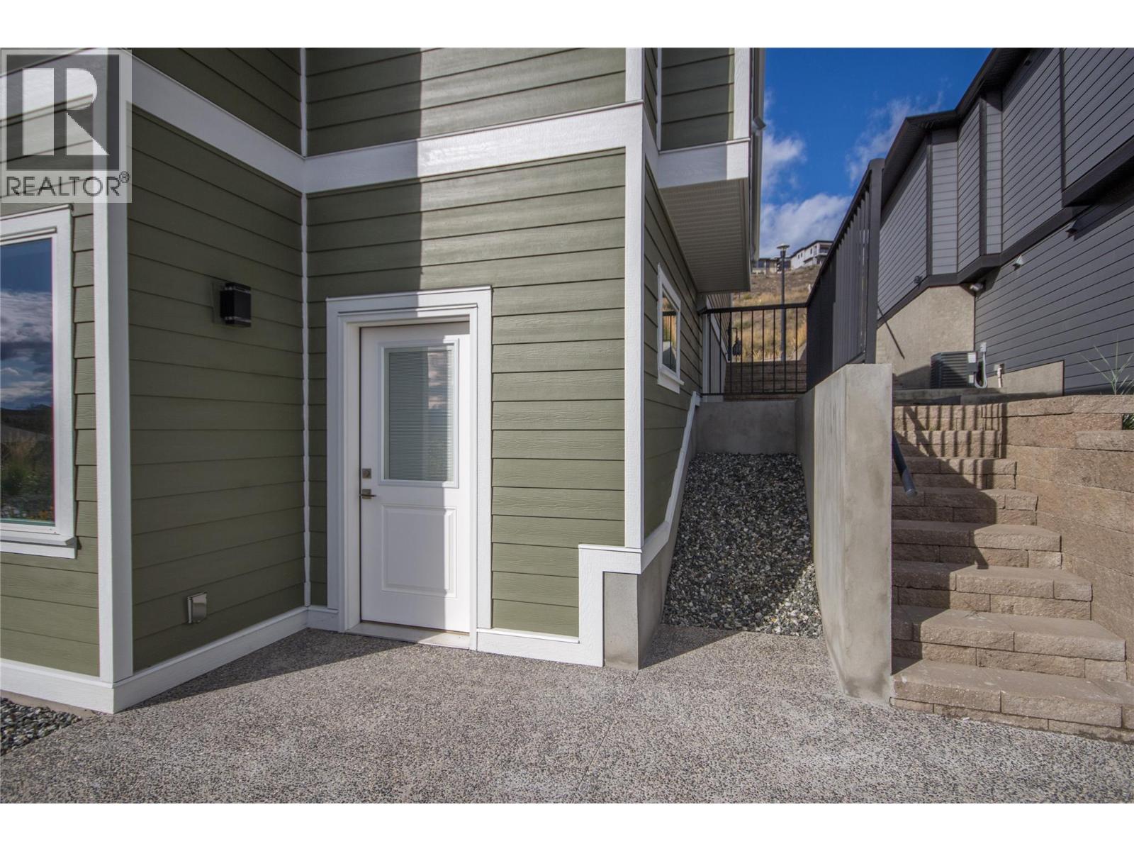 1098 Oswell Drive, Kelowna, British Columbia  V1P 1L7 - Photo 31 - 10377843