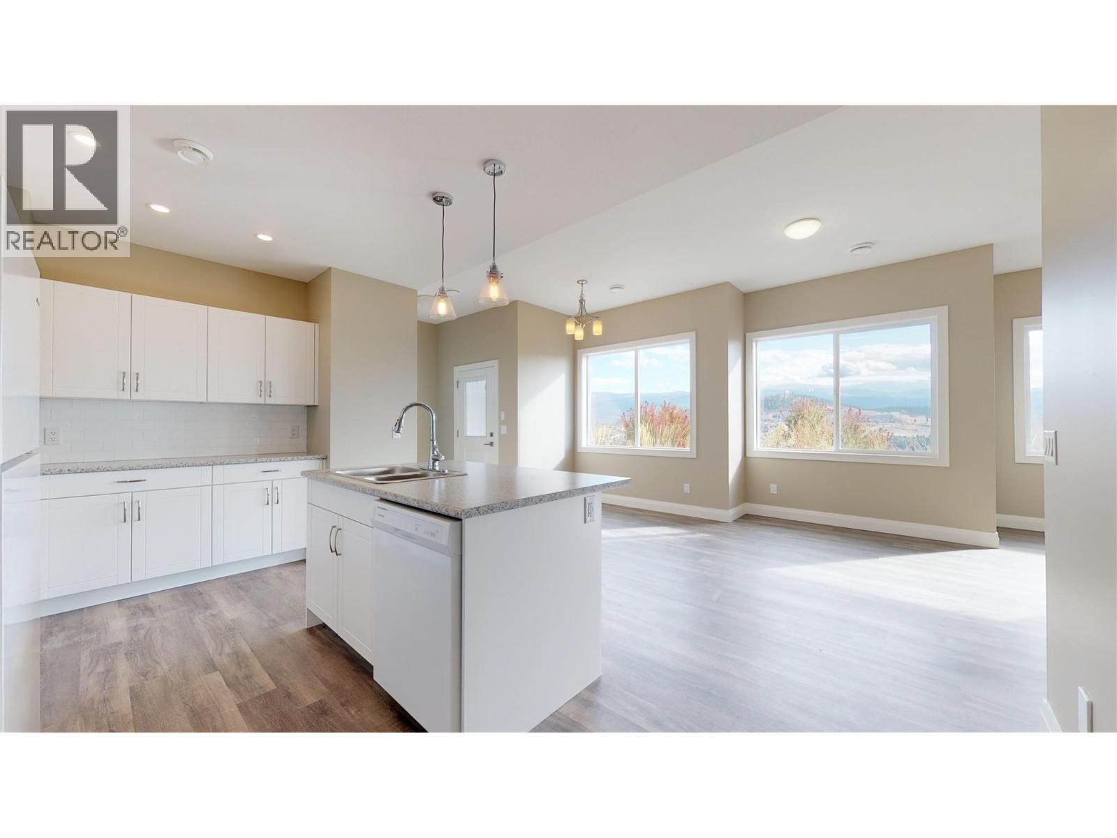1098 Oswell Drive, Kelowna, British Columbia  V1P 1L7 - Photo 33 - 10377843