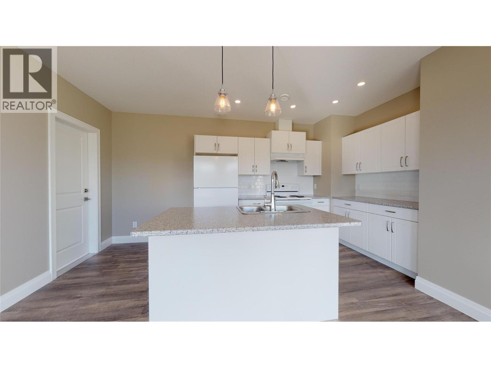 1098 Oswell Drive, Kelowna, British Columbia  V1P 1L7 - Photo 34 - 10377843