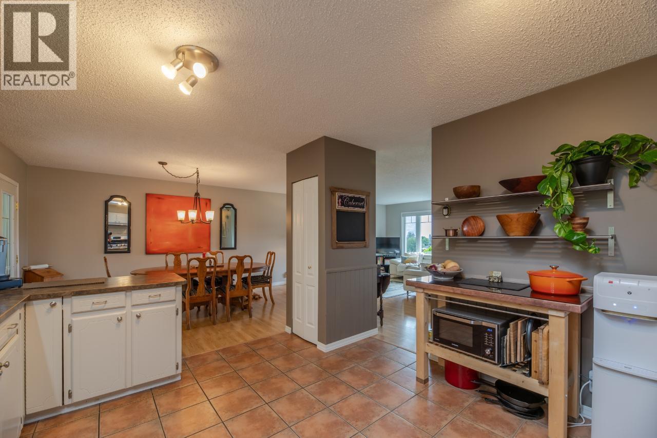 12612 Reynolds Avenue, Summerland, British Columbia  V0H 1Z8 - Photo 9 - 10378889