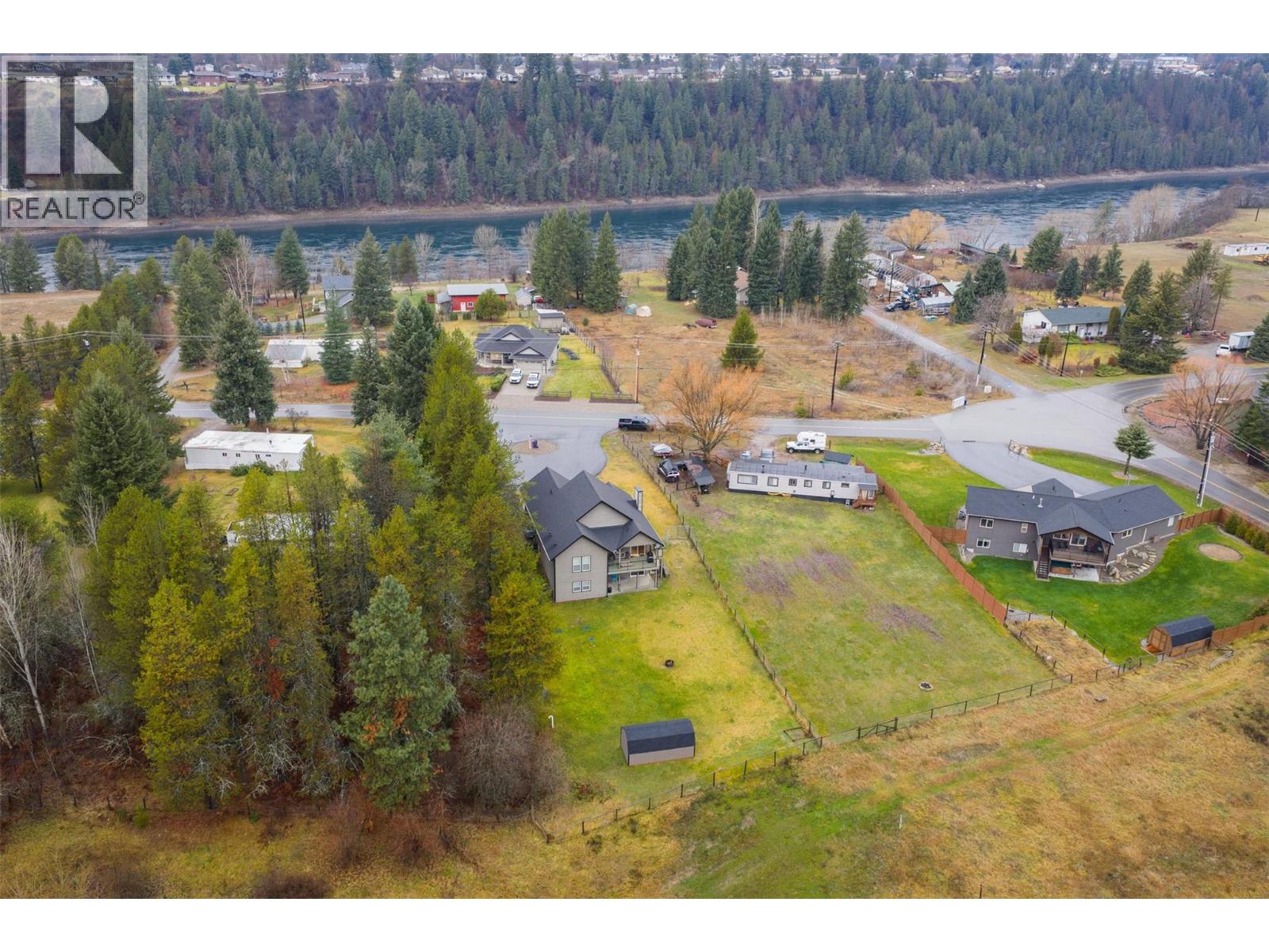 892 Waterloo Road, Castlegar, British Columbia  V1N 4K8 - Photo 55 - 10378764