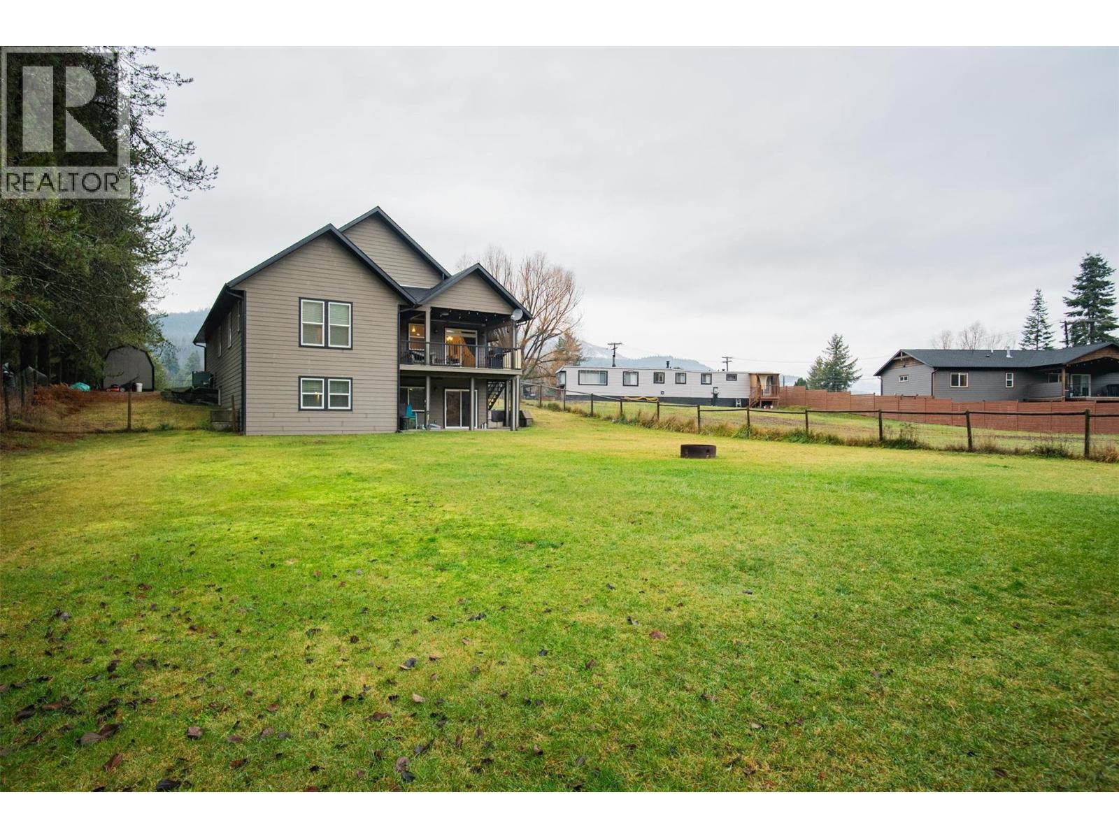 892 Waterloo Road, Castlegar, British Columbia  V1N 4K8 - Photo 61 - 10378764