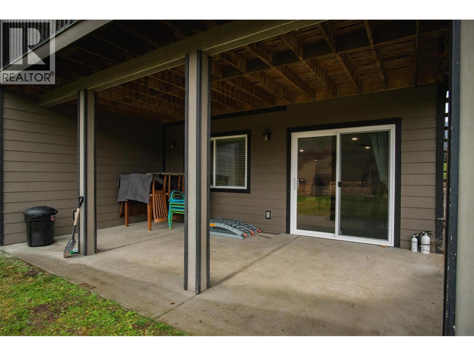 892 Waterloo Road, Castlegar, British Columbia  V1N 4K8 - Photo 62 - 10378764