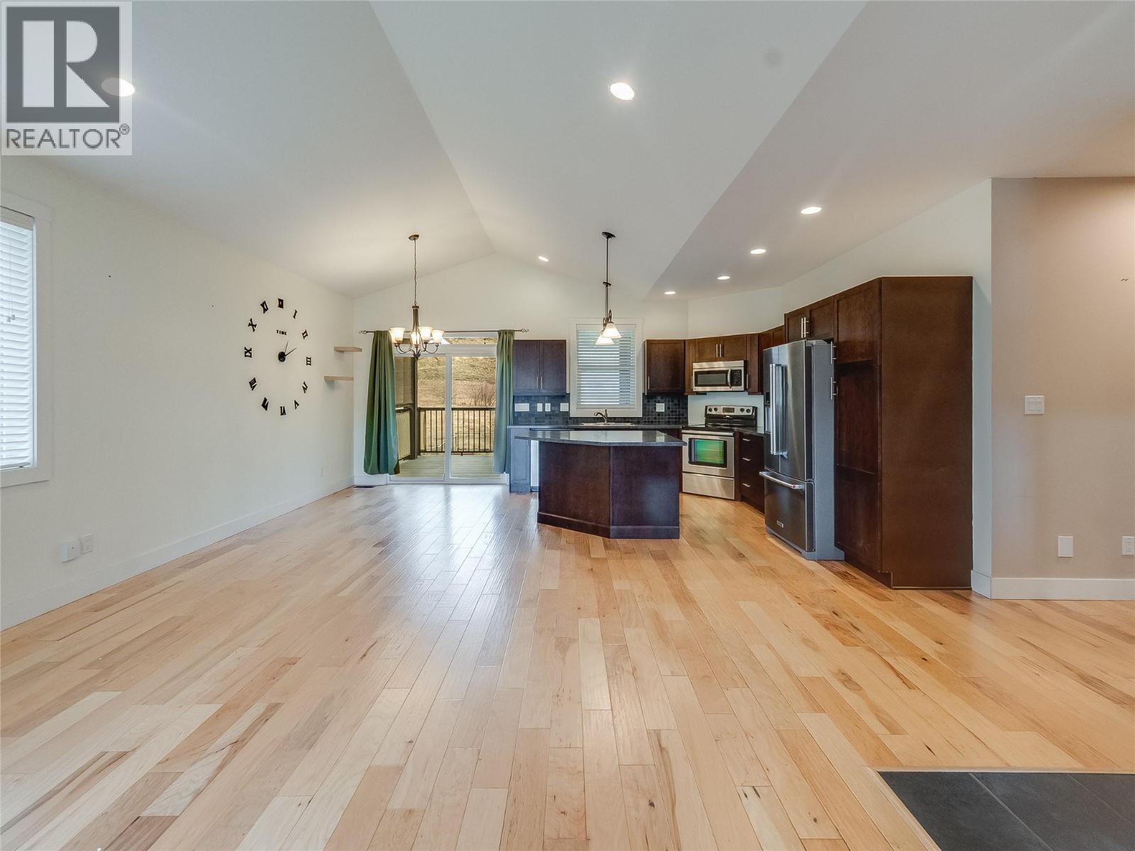 892 Waterloo Road, Castlegar, British Columbia  V1N 4K8 - Photo 7 - 10378764