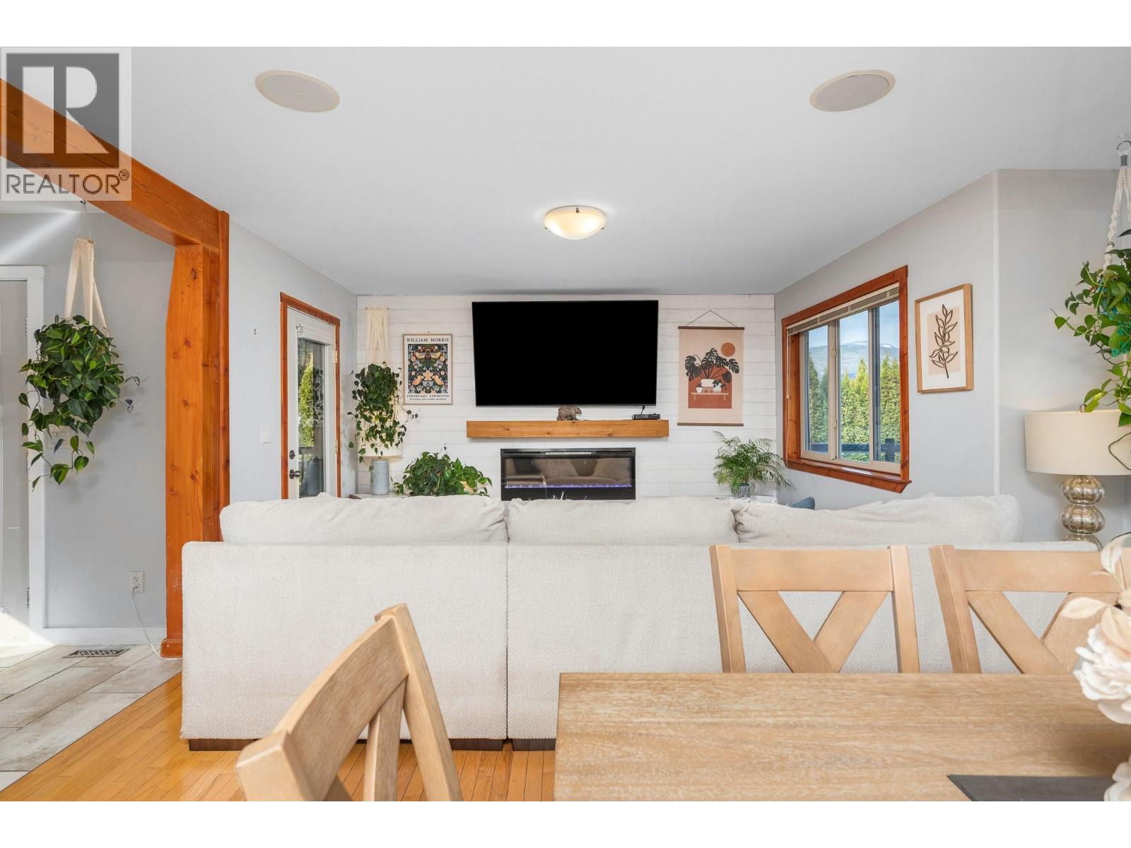 1130 7th Avenue Se, Salmon Arm, British Columbia  V1E 0A3 - Photo 17 - 10378381