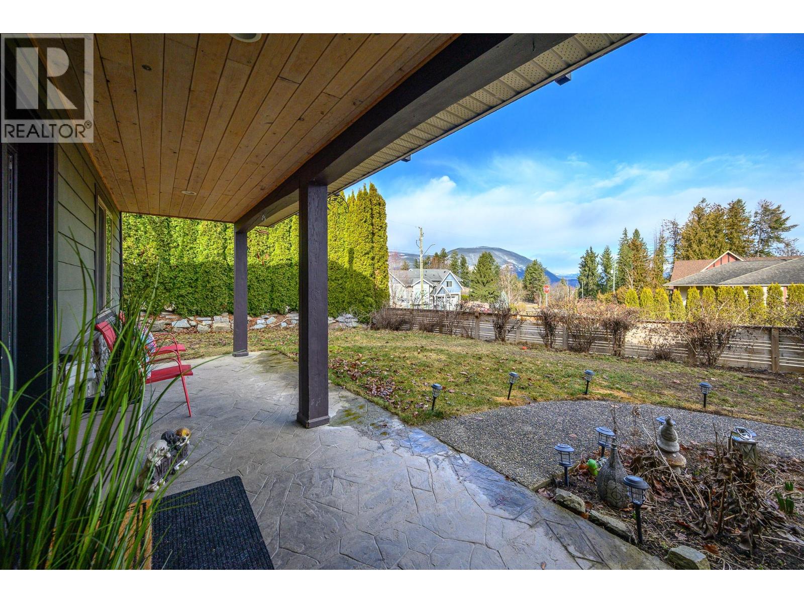 1130 7th Avenue Se, Salmon Arm, British Columbia  V1E 0A3 - Photo 32 - 10378381