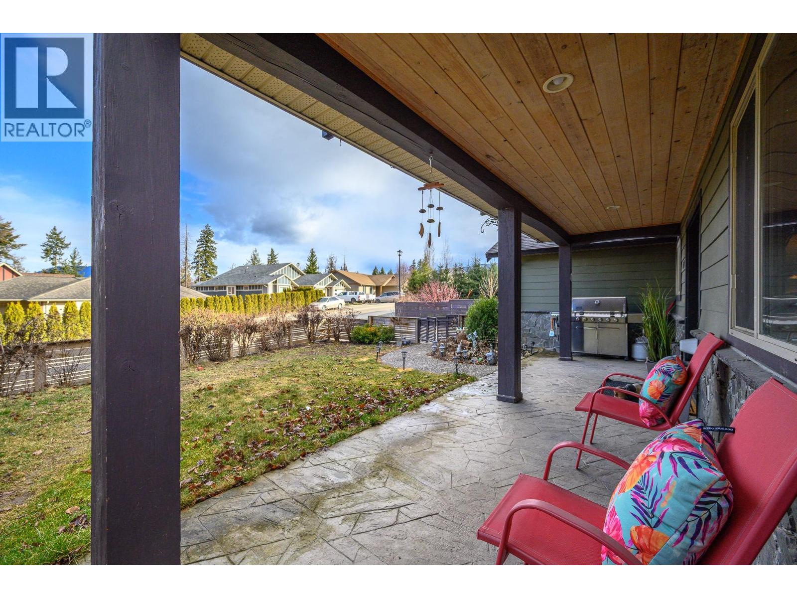 1130 7th Avenue Se, Salmon Arm, British Columbia  V1E 0A3 - Photo 33 - 10378381