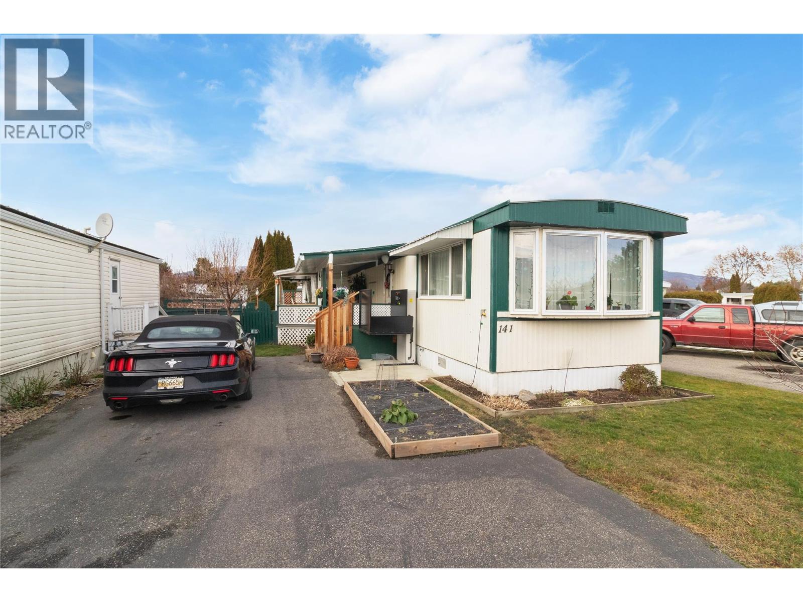 3745 Lakeshore Road Unit# 141, Kelowna, British Columbia  V1W 3K4 - Photo 2 - 10378940
