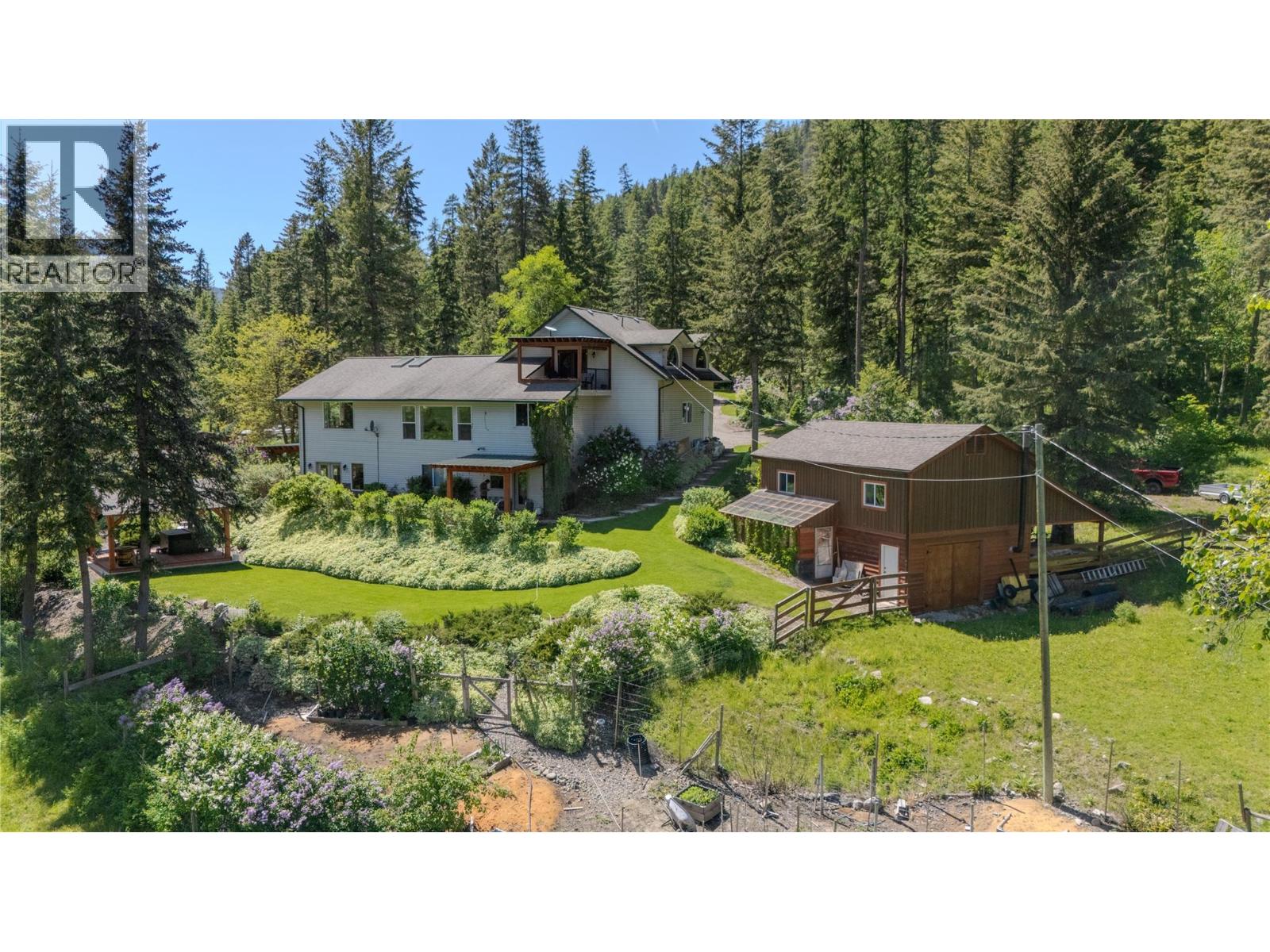 157 Harris Creek Road, lumby, British Columbia