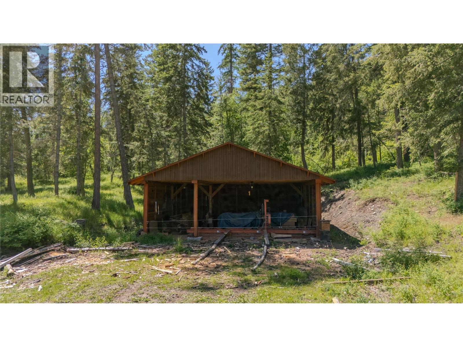 157 Harris Creek Road, Lumby, British Columbia  V0E 2G1 - Photo 4 - 10377744