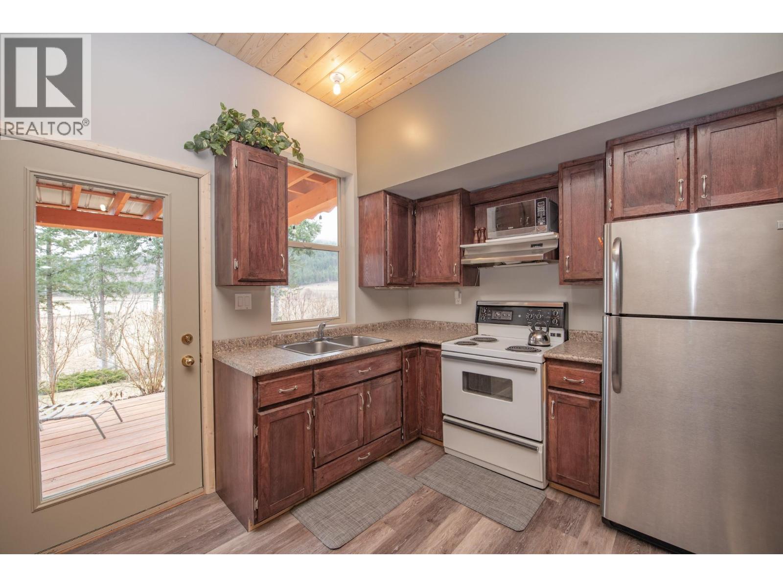 157 Harris Creek Road, Lumby, British Columbia  V0E 2G1 - Photo 54 - 10377744