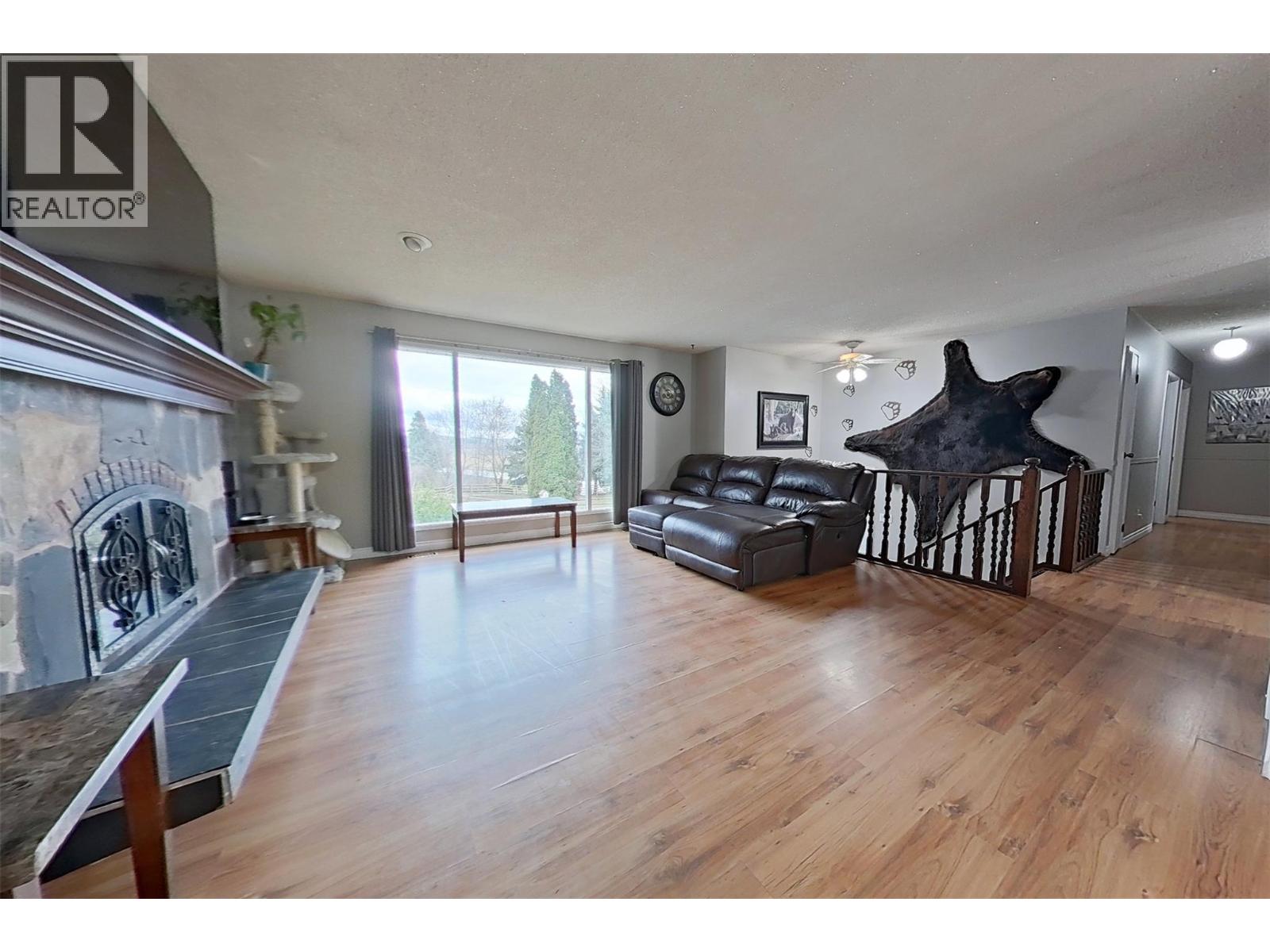 1530 21 Highway, Creston, British Columbia  V0B 1G2 - Photo 3 - 10377528