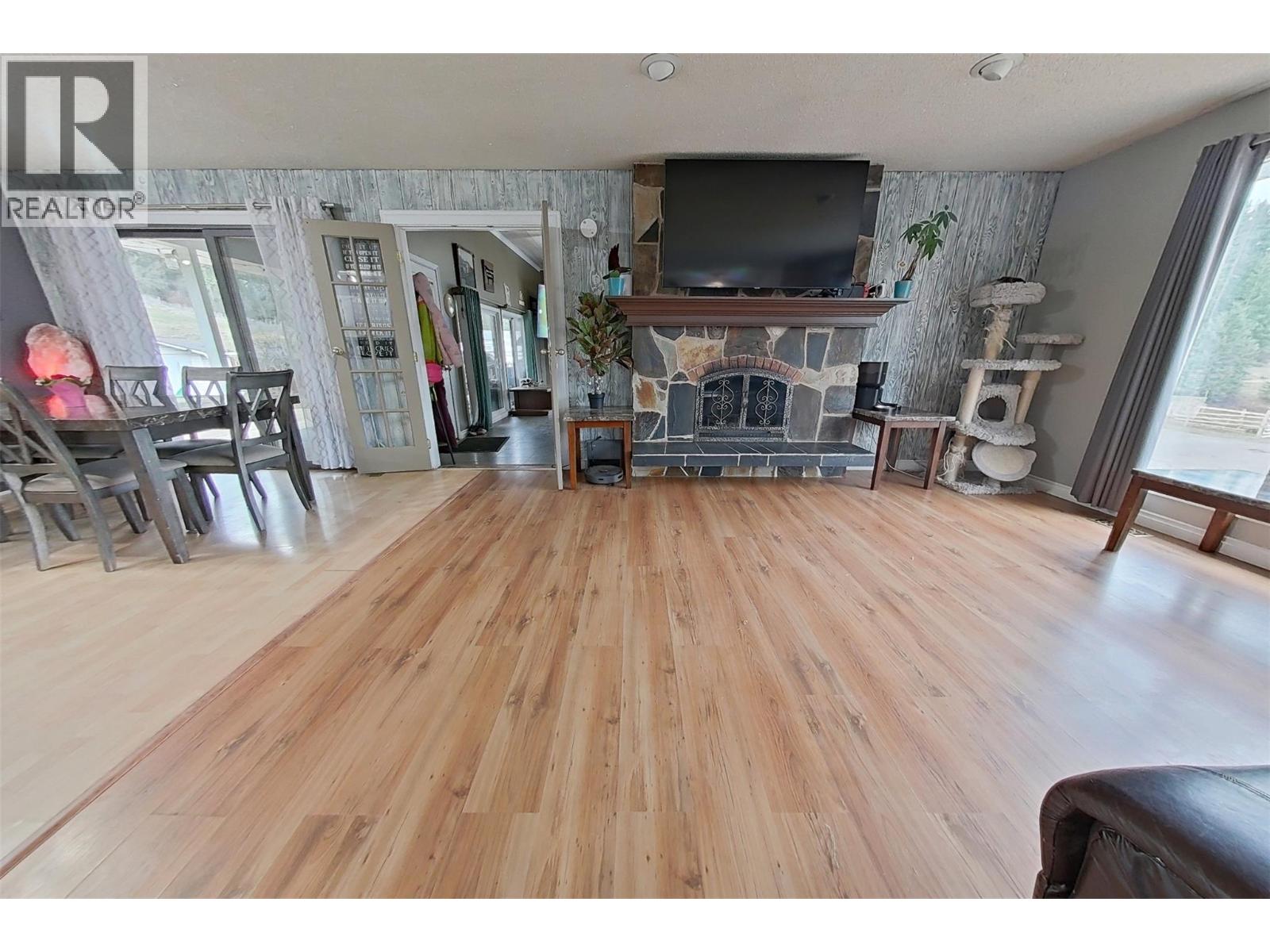 1530 21 Highway, Creston, British Columbia  V0B 1G2 - Photo 9 - 10377528