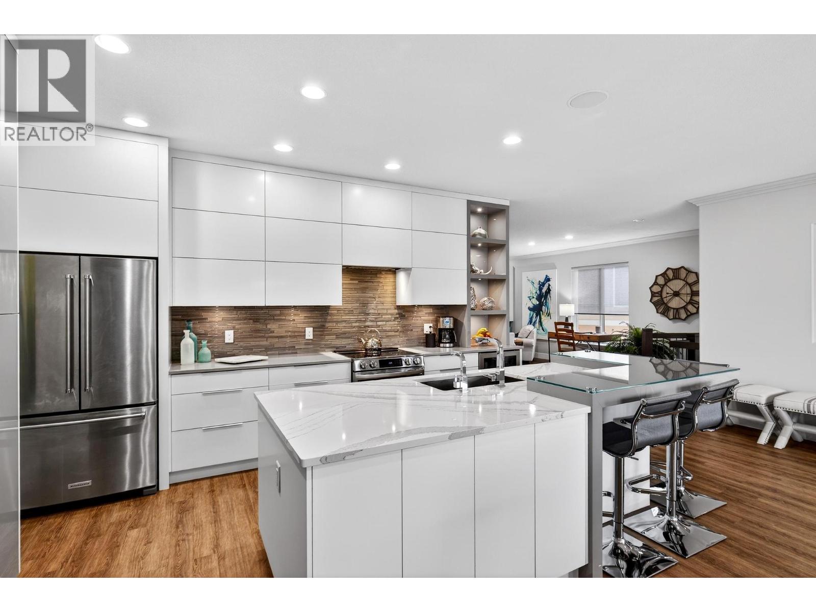 2298 Country Club Drive, Kelowna, British Columbia  V1V 2M6 - Photo 8 - 10377976