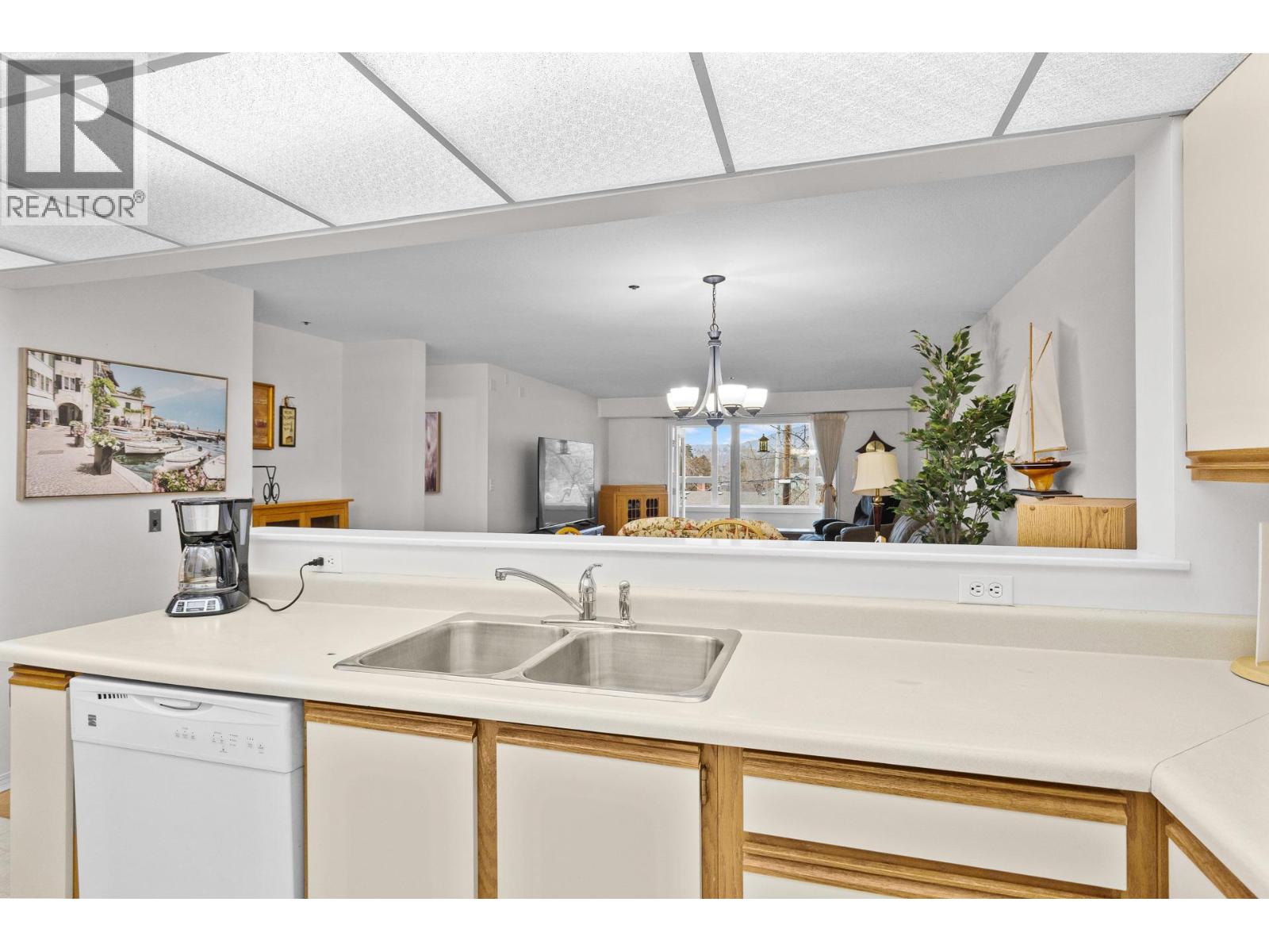 1045 Sutherland Avenue Unit# 214, Kelowna, British Columbia  V1Y 5Y1 - Photo 10 - 10378642