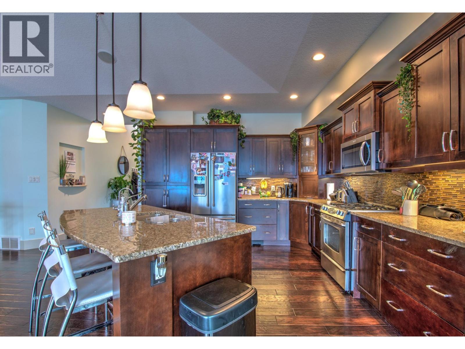 8764 Hofer Drive, Coldstream, British Columbia  V1B 1Y8 - Photo 12 - 10378504