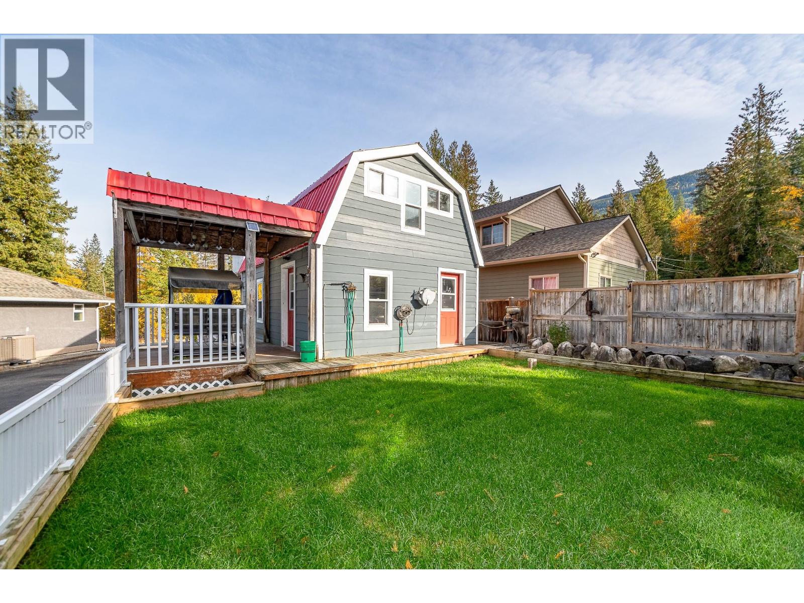 15 Parsons Road, Mara, British Columbia  V0E 2K0 - Photo 37 - 10378161