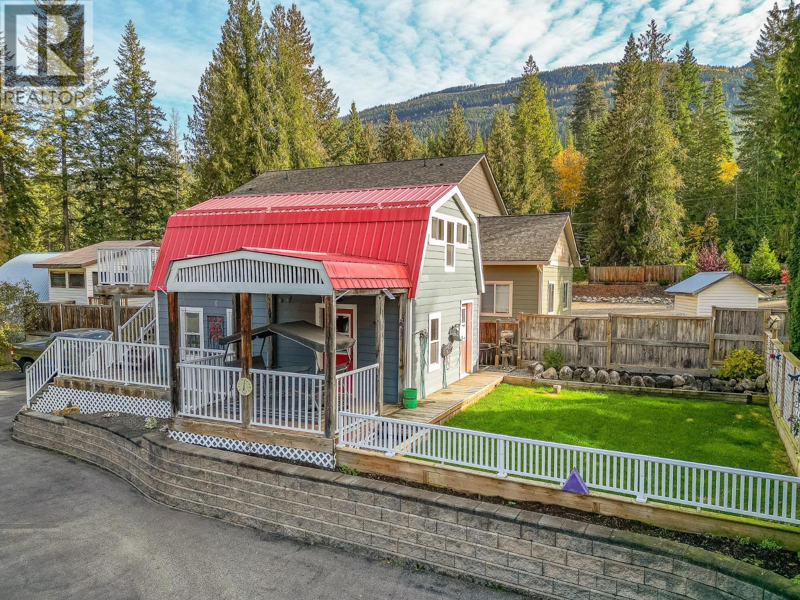 15 Parsons Road, Mara, British Columbia  V0E 2K0 - Photo 39 - 10378161