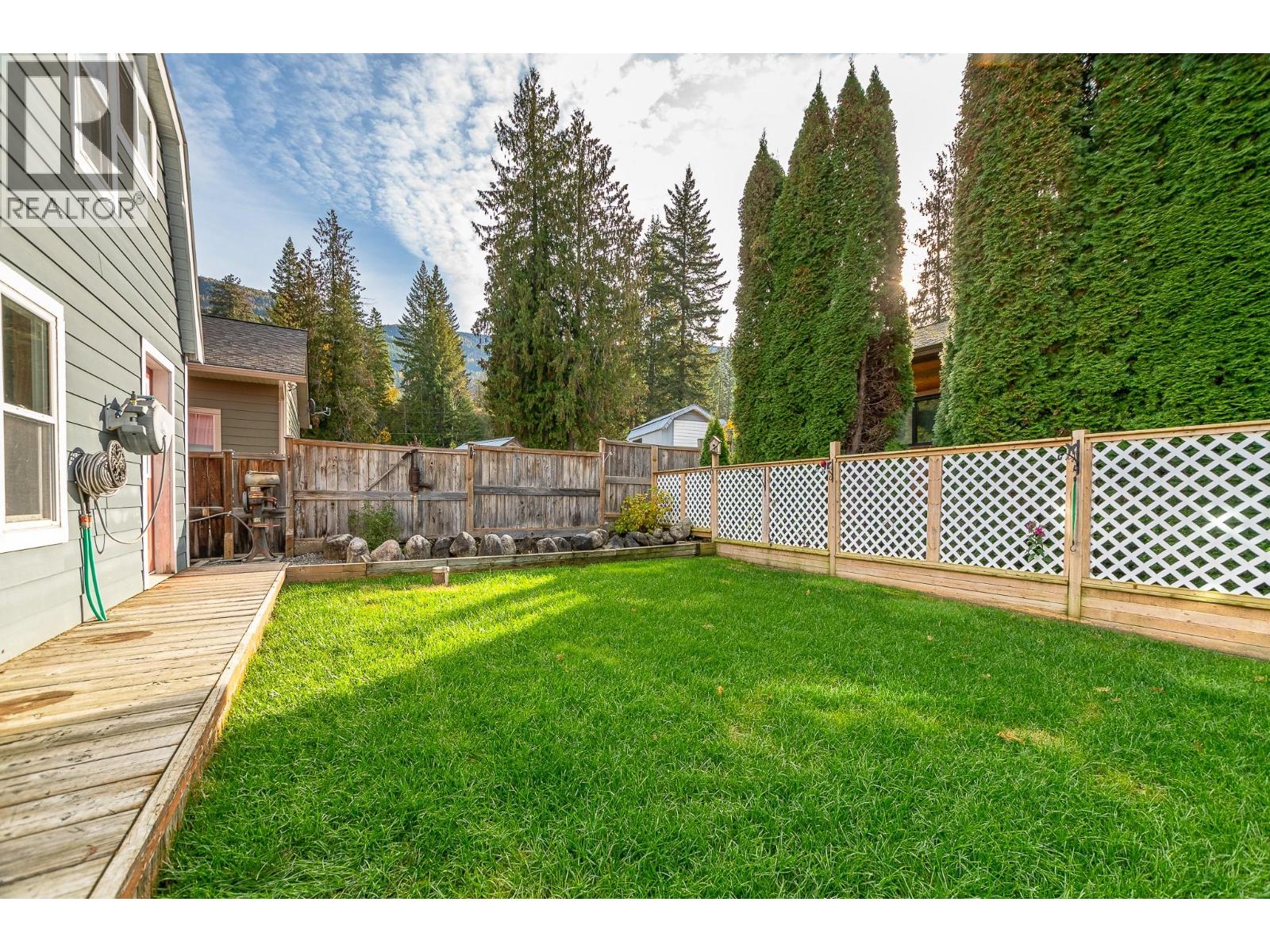 15 Parsons Road, Mara, British Columbia  V0E 2K0 - Photo 49 - 10378161