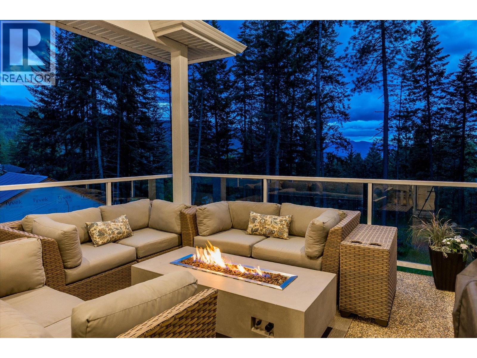 7844 Chew Road, Vernon, British Columbia  V1B 3N6 - Photo 3 - 10378876