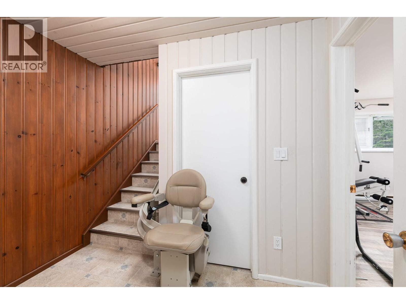 4856 32nd Street, Canyon, British Columbia  V0B 1C1 - Photo 11 - 10378434