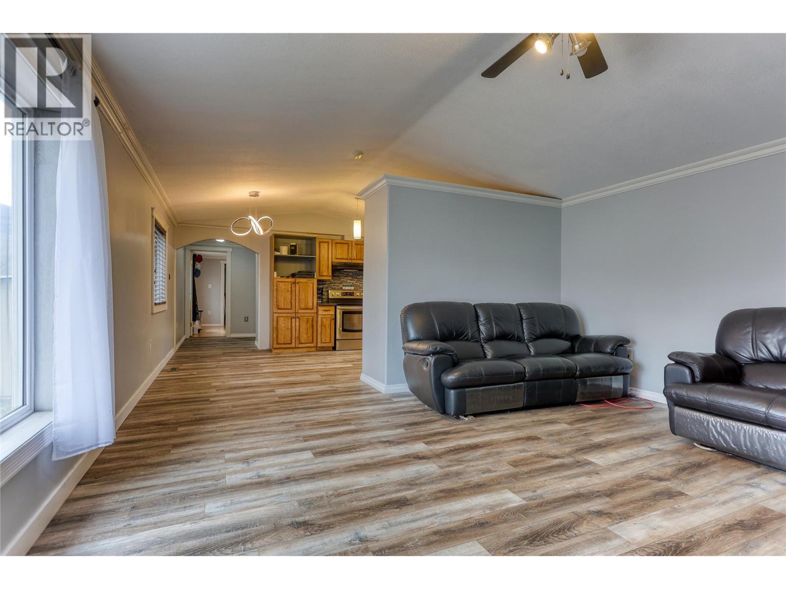 6450 7th Street, Grand Forks, British Columbia  V0H 1H4 - Photo 7 - 10378824