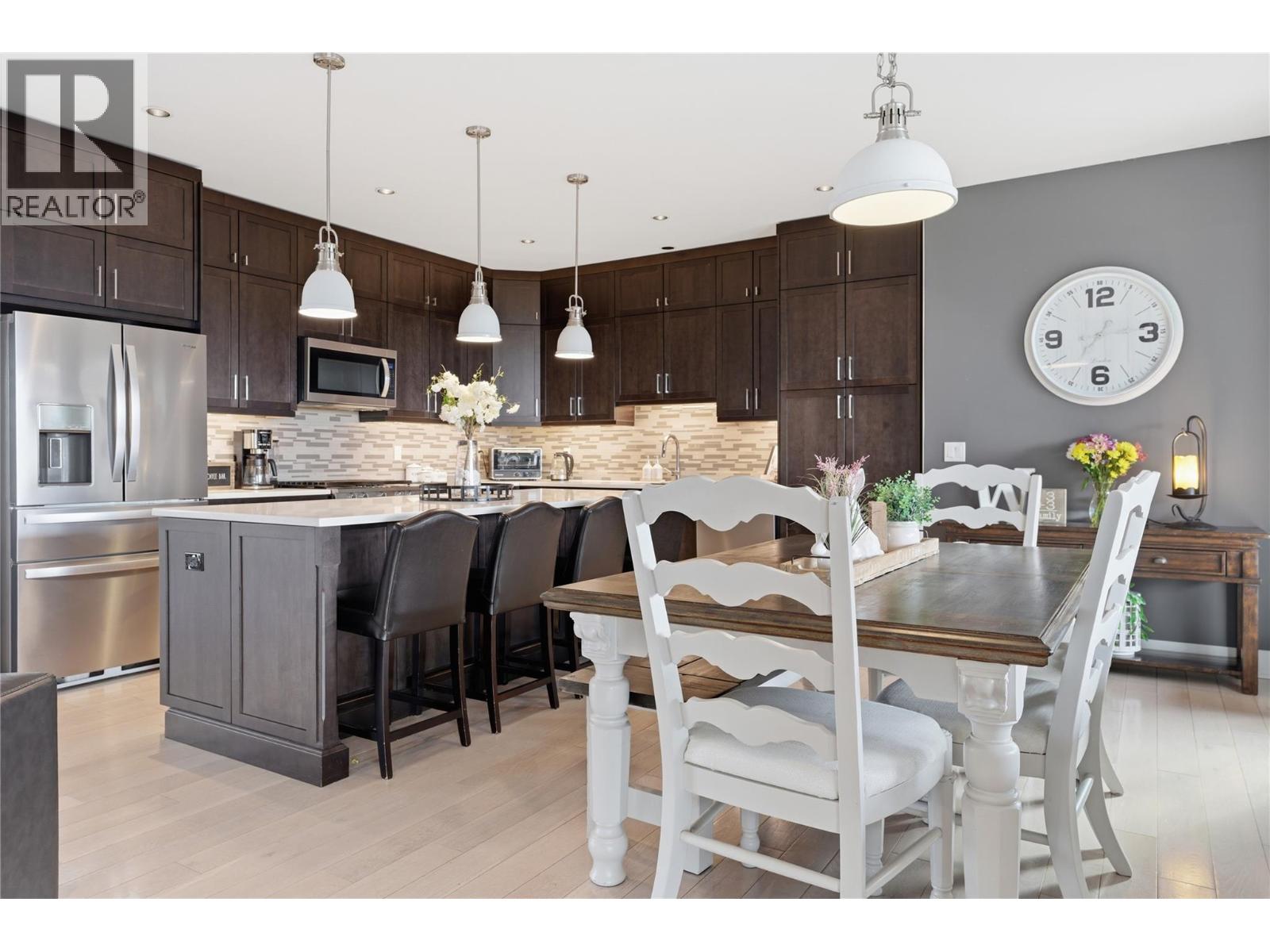 463 Golfview Place, Spallumcheen, British Columbia  V1H 2J9 - Photo 10 - 10377673