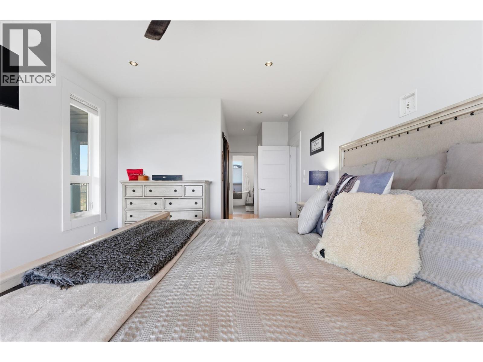 463 Golfview Place, Spallumcheen, British Columbia  V1H 2J9 - Photo 45 - 10377673