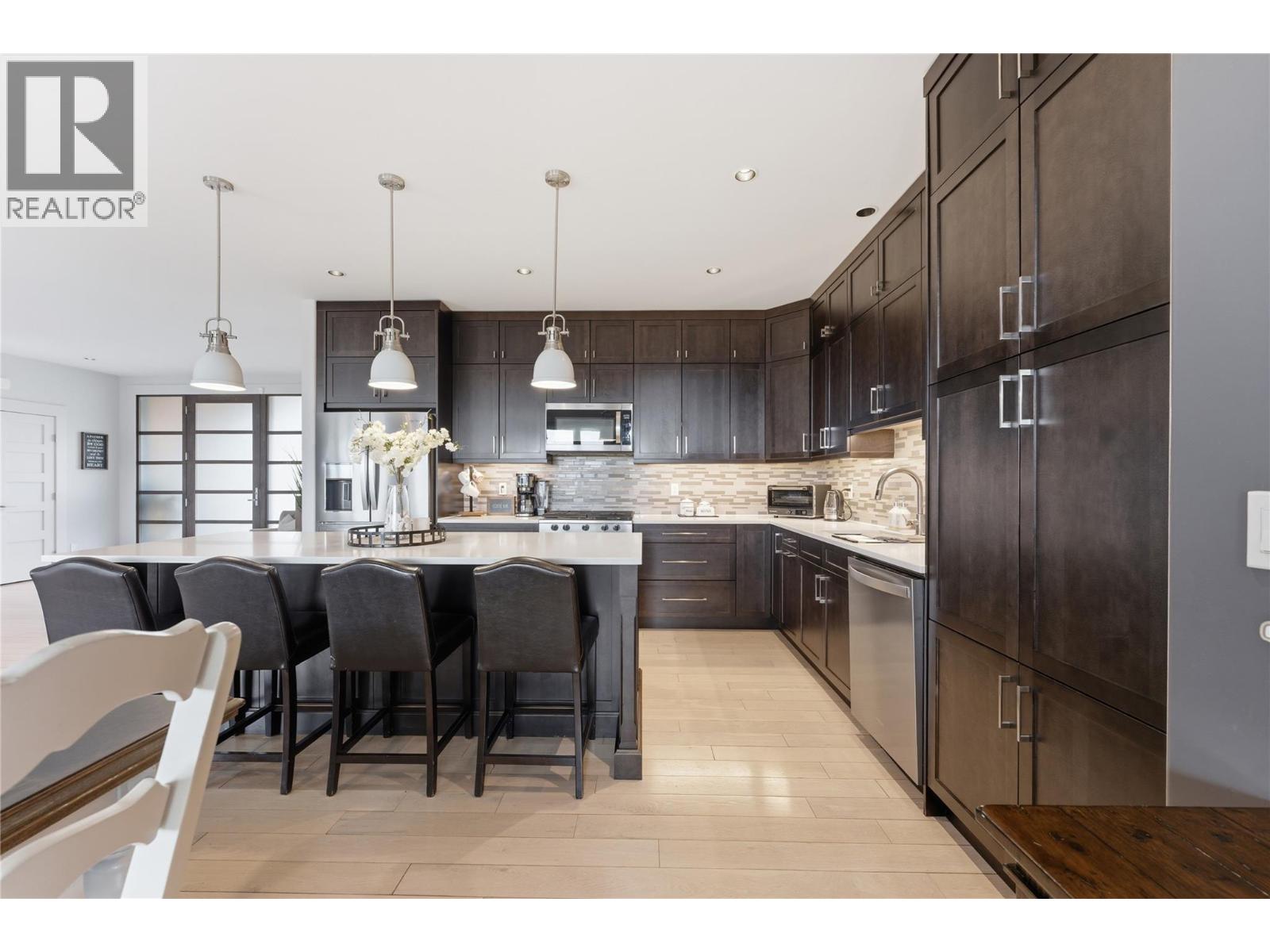 463 Golfview Place, Spallumcheen, British Columbia  V1H 2J9 - Photo 9 - 10377673
