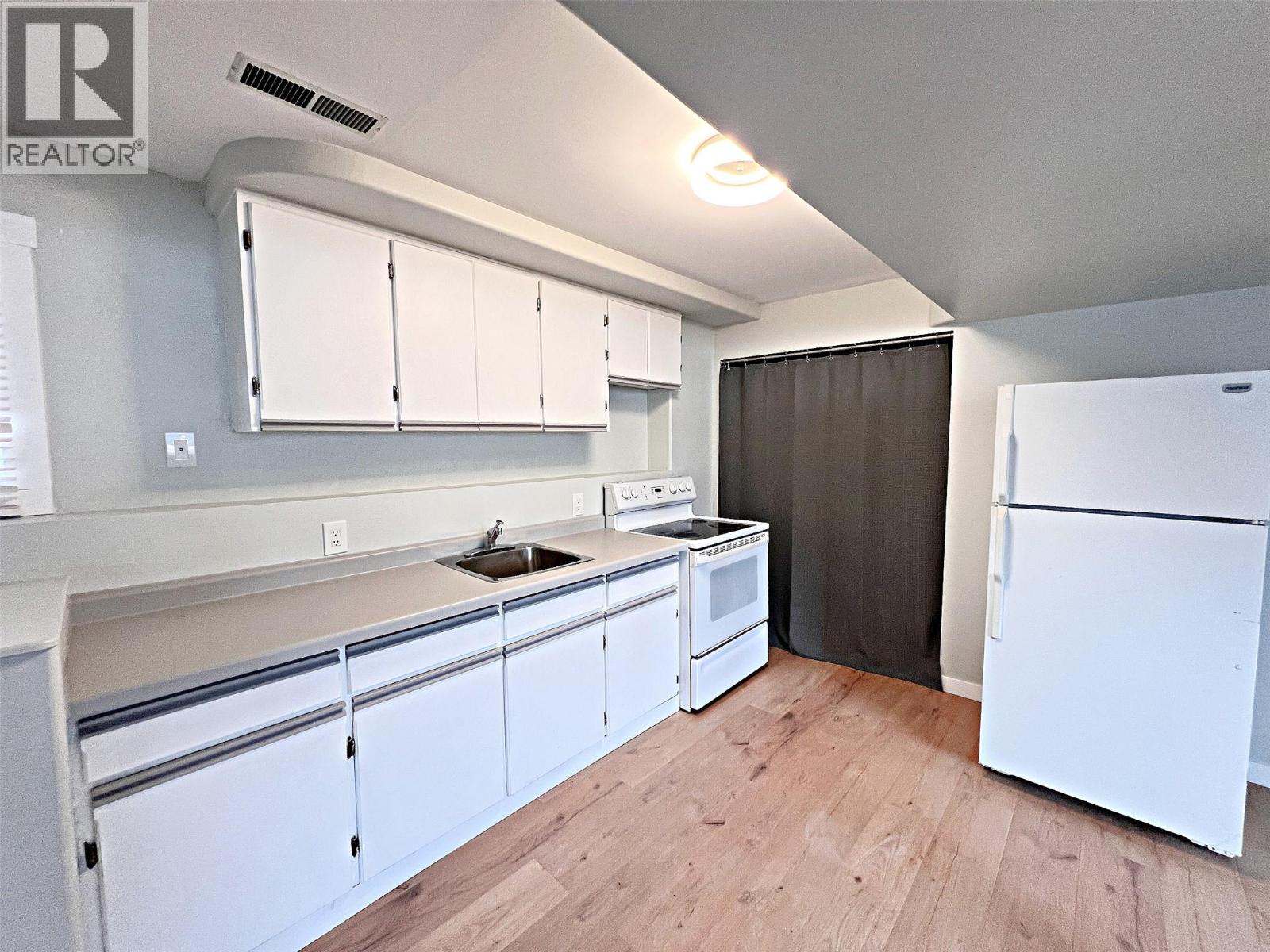 4809 Princeton Avenue, Peachland, British Columbia  V0H 1X7 - Photo 34 - 10378937