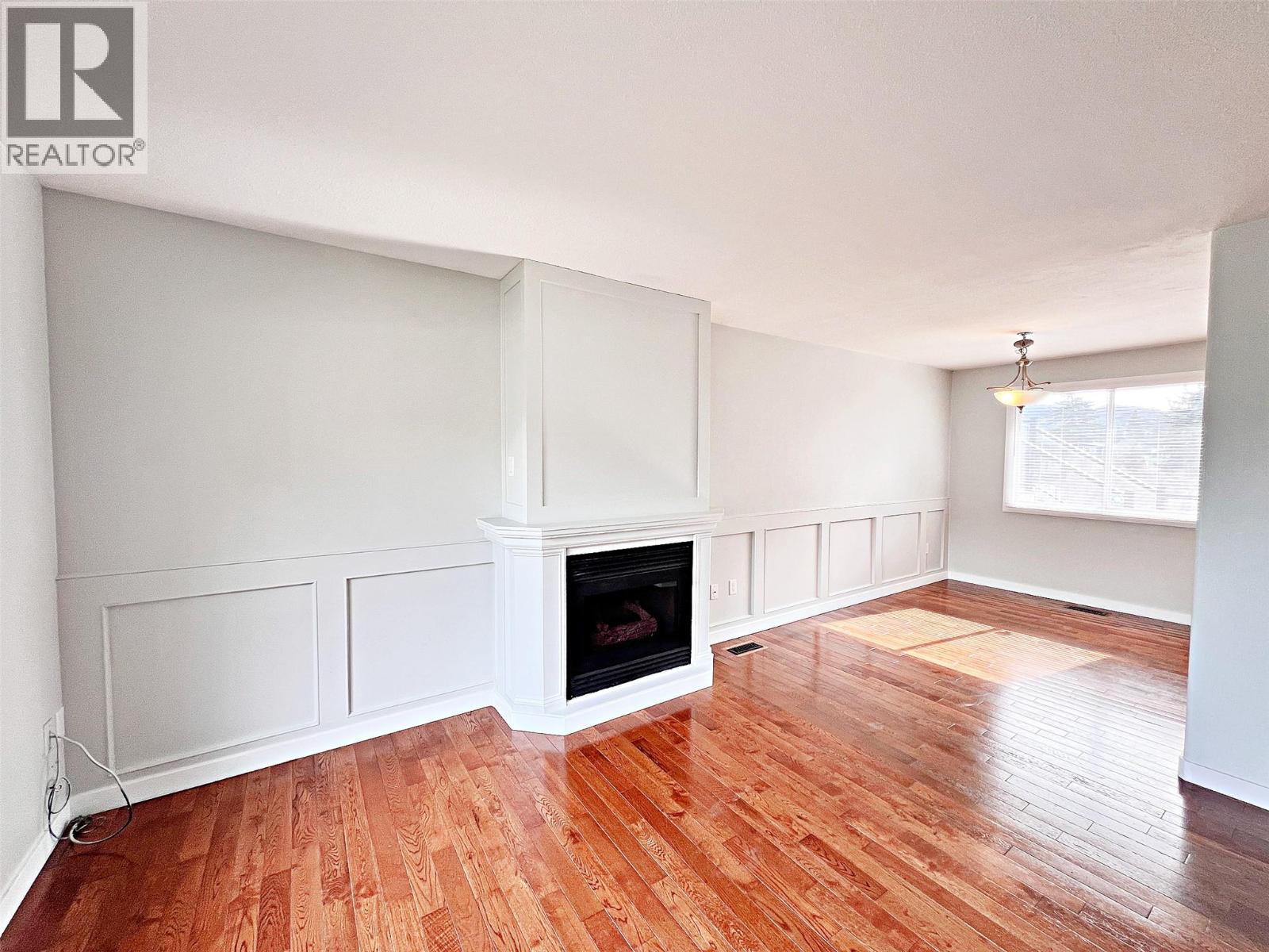 4809 Princeton Avenue, Peachland, British Columbia  V0H 1X7 - Photo 6 - 10378937