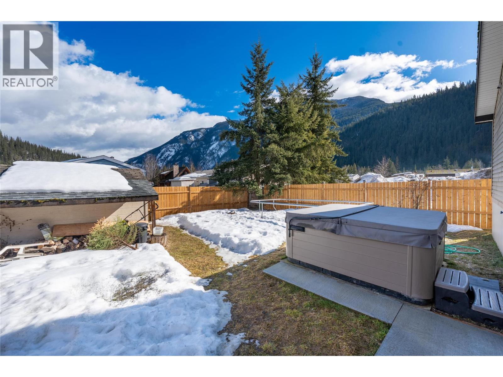 23 Johnson Way, Revelstoke, British Columbia  V0E 2S0 - Photo 4 - 10378198