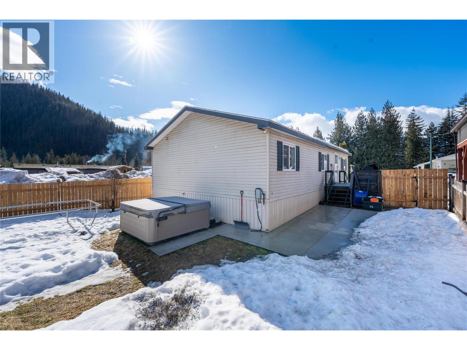 23 Johnson Way, Revelstoke, British Columbia  V0E 2S0 - Photo 7 - 10378198