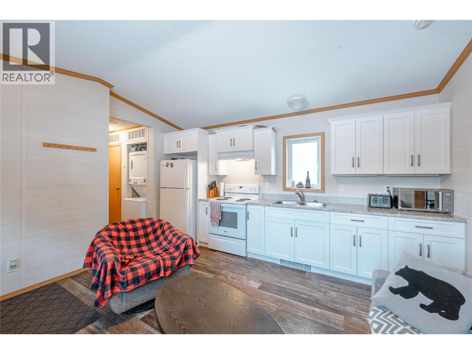 1204 Maplewood Street Unit# 1a, Revelstoke, British Columbia  V0E 2S0 - Photo 12 - 10376716