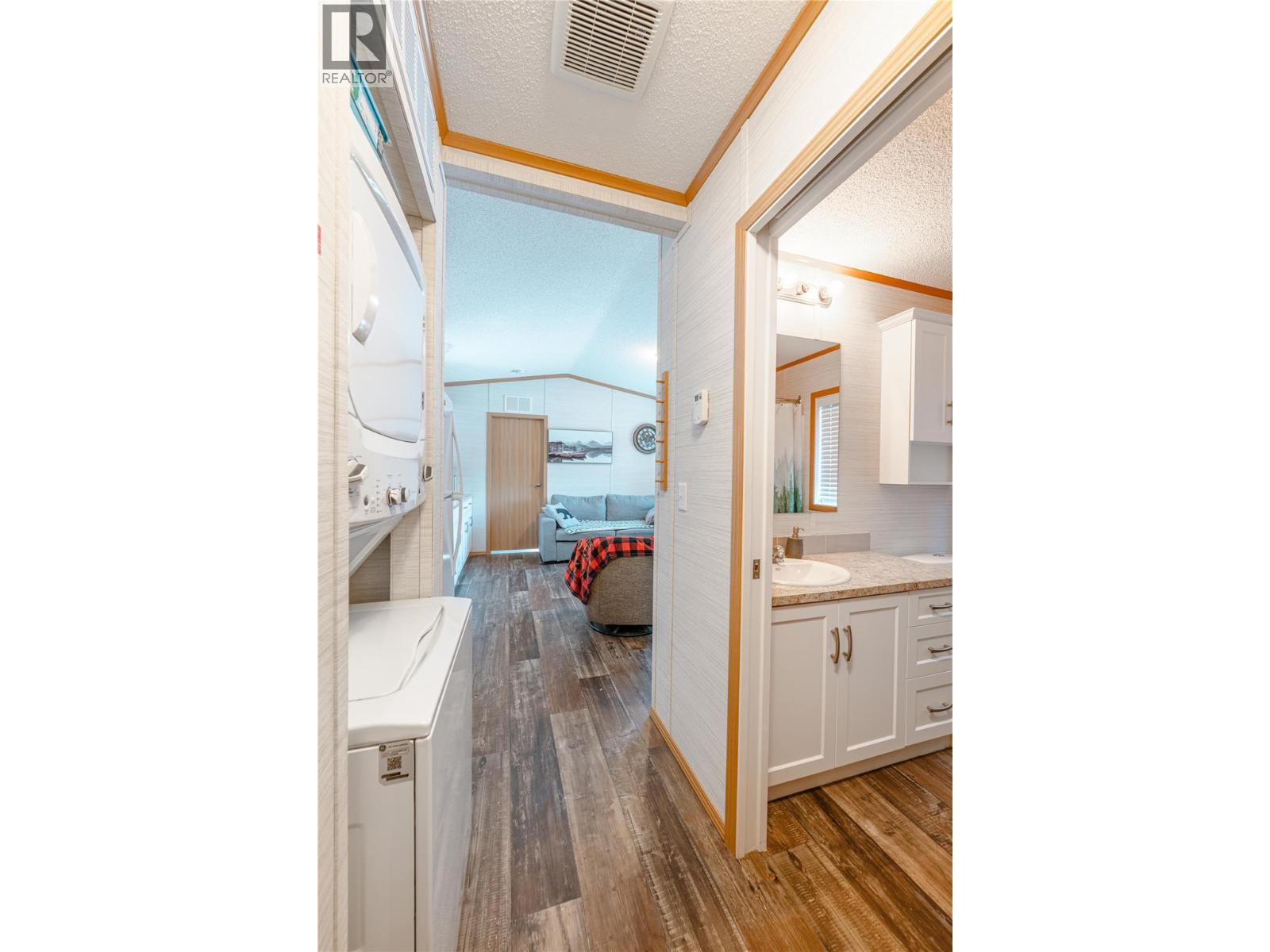 1204 Maplewood Street Unit# 1a, Revelstoke, British Columbia  V0E 2S0 - Photo 17 - 10376716