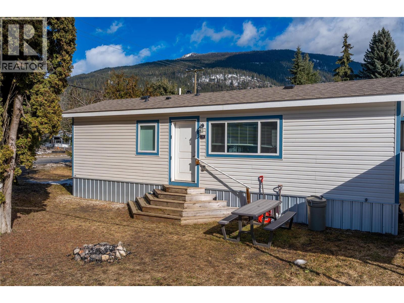 1204 Maplewood Street Unit# 1a, Revelstoke, British Columbia  V0E 2S0 - Photo 3 - 10376716