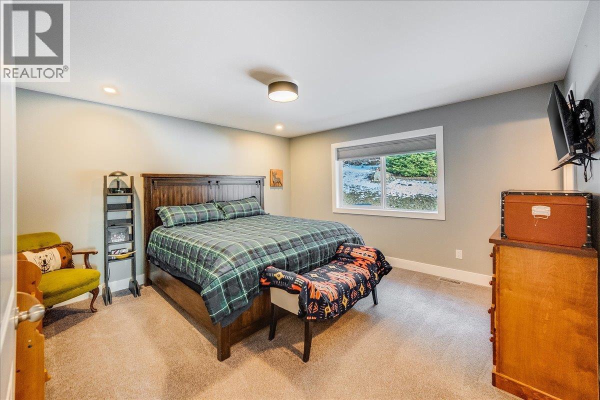 1953 Sandy Road, Castlegar, British Columbia  V1N 4T1 - Photo 28 - 10379009