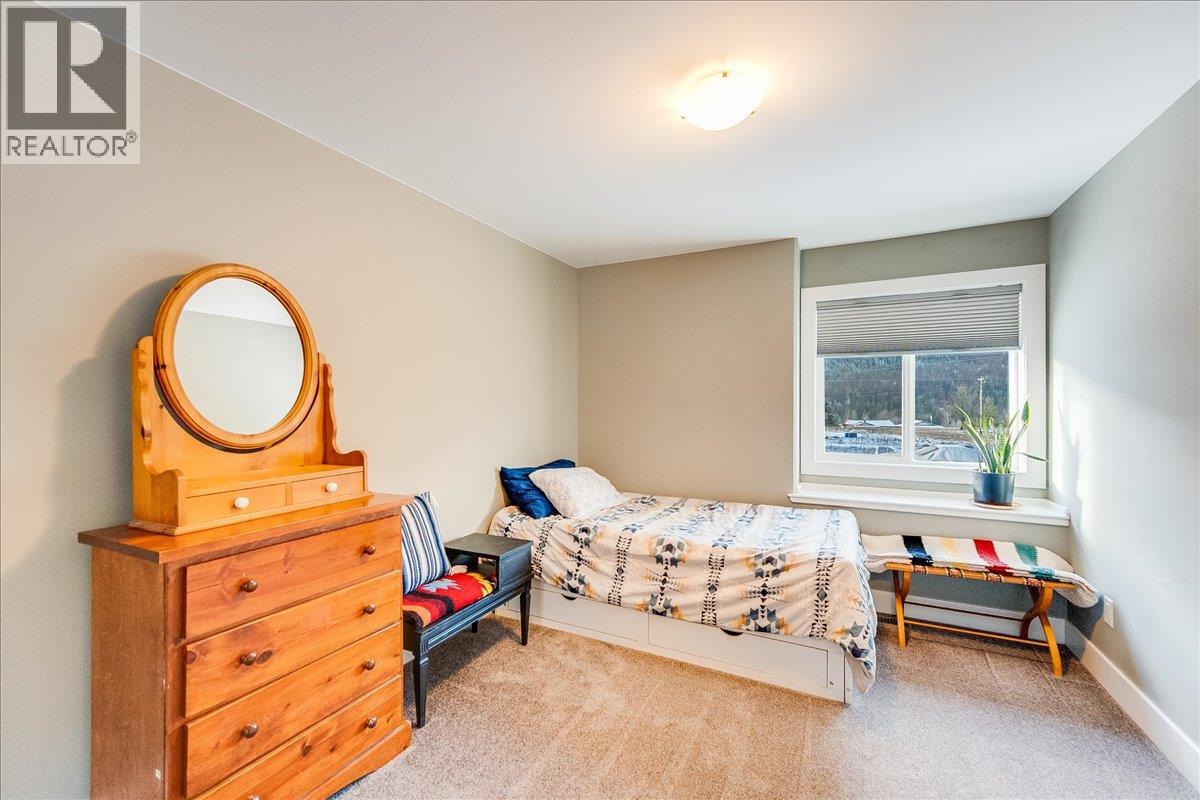 1953 Sandy Road, Castlegar, British Columbia  V1N 4T1 - Photo 34 - 10379009