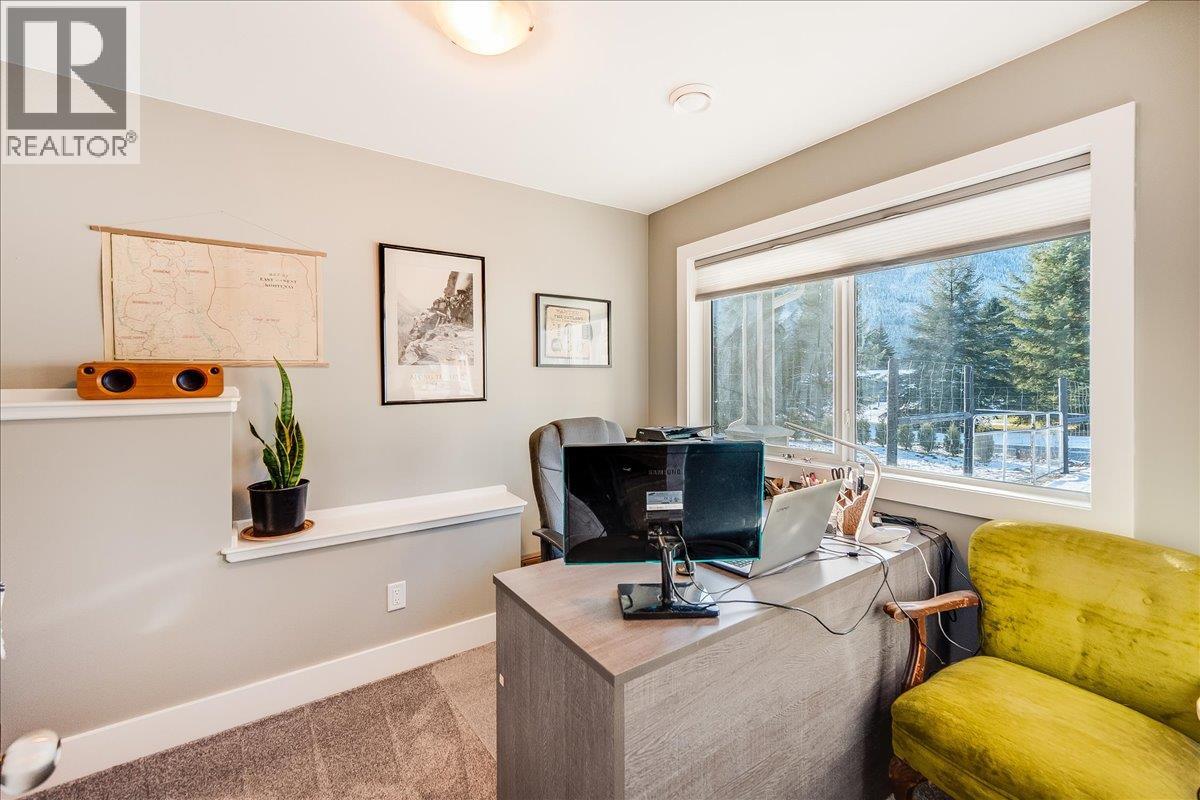 1953 Sandy Road, Castlegar, British Columbia  V1N 4T1 - Photo 40 - 10379009