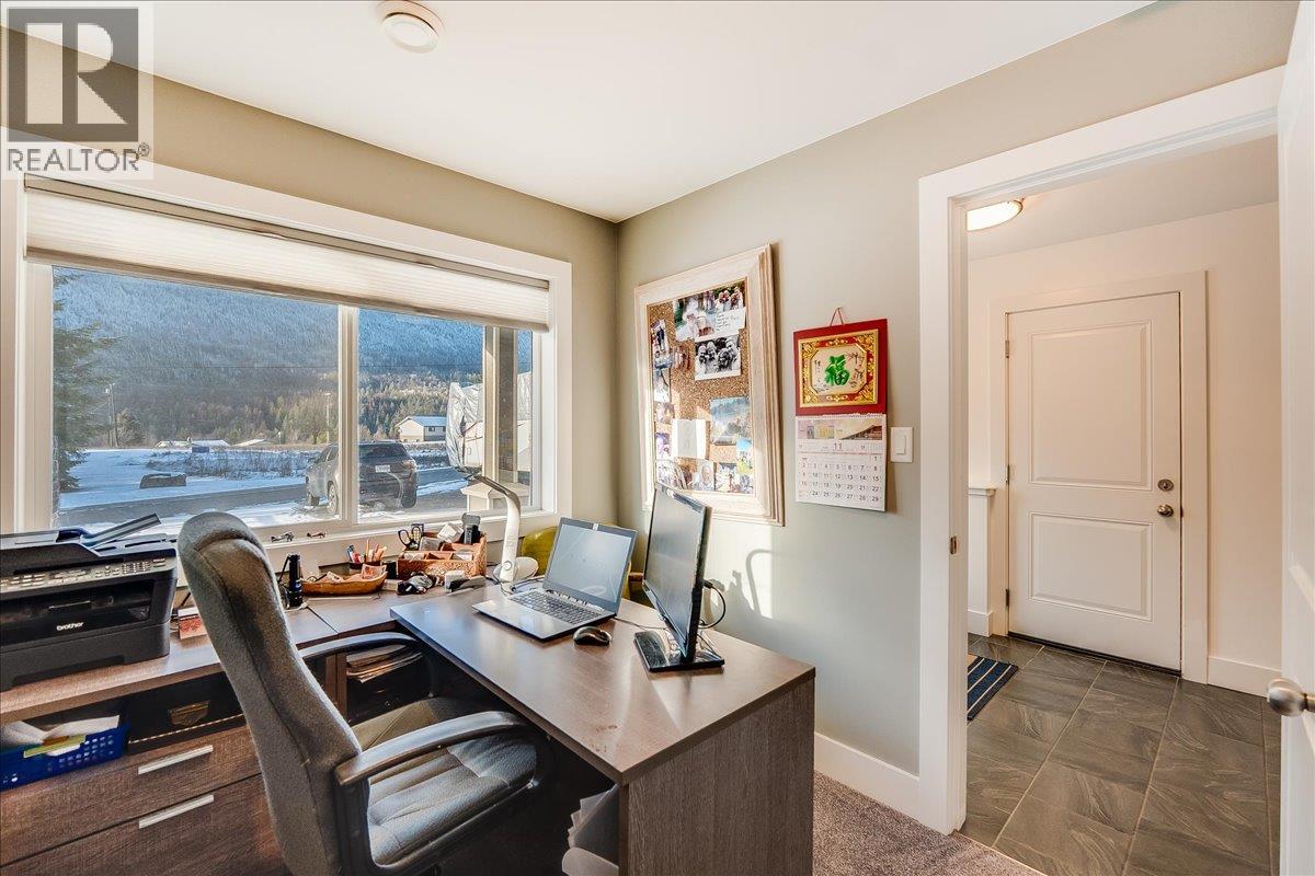 1953 Sandy Road, Castlegar, British Columbia  V1N 4T1 - Photo 41 - 10379009