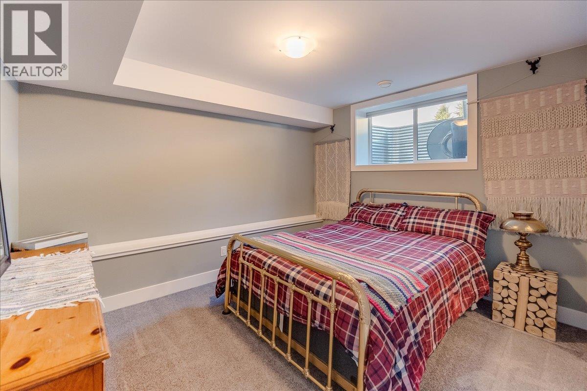 1953 Sandy Road, Castlegar, British Columbia  V1N 4T1 - Photo 48 - 10379009