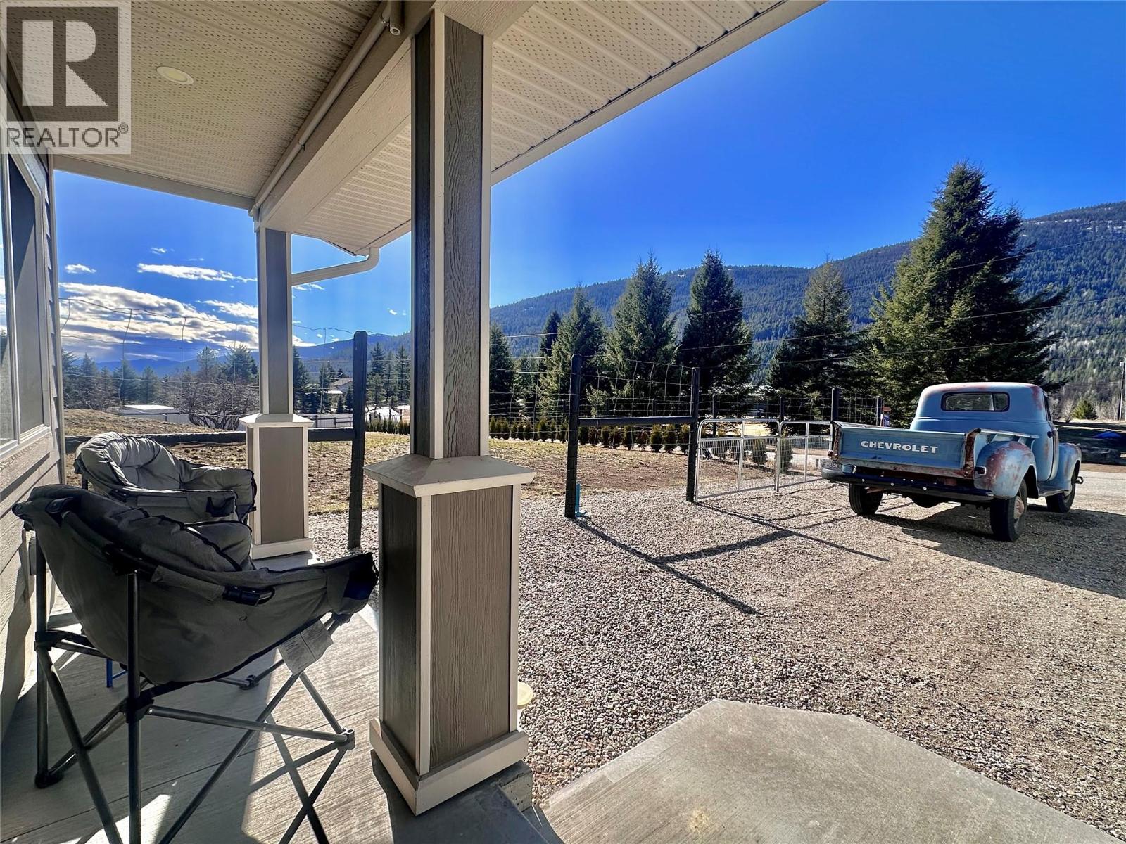 1953 Sandy Road, Castlegar, British Columbia  V1N 4T1 - Photo 7 - 10379009