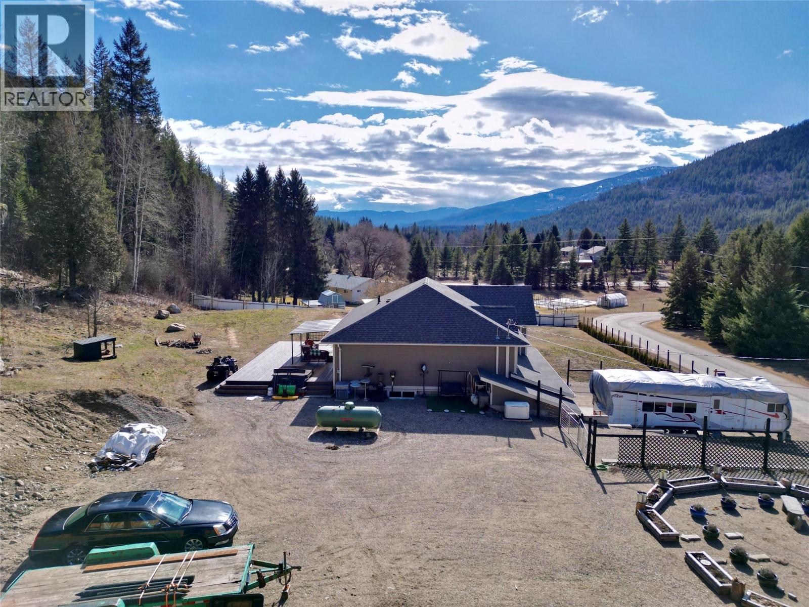 1953 Sandy Road, Castlegar, British Columbia  V1N 4T1 - Photo 84 - 10379009